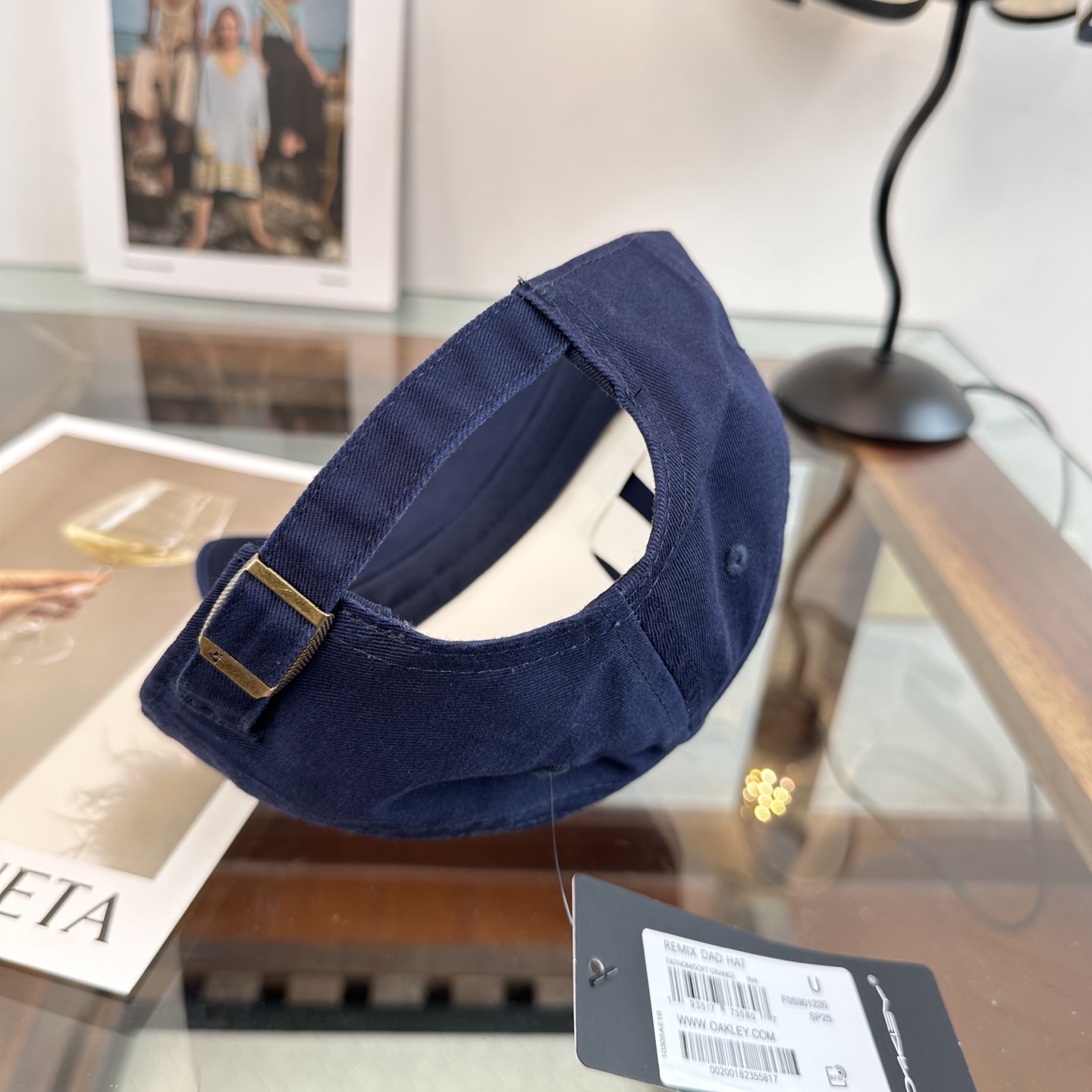 潮牌棒球帽 简单休闲风的棒球帽 减龄百搭 适配度很高！简单随性~出街拍照拗造型非常加分~男女同款 随意搭