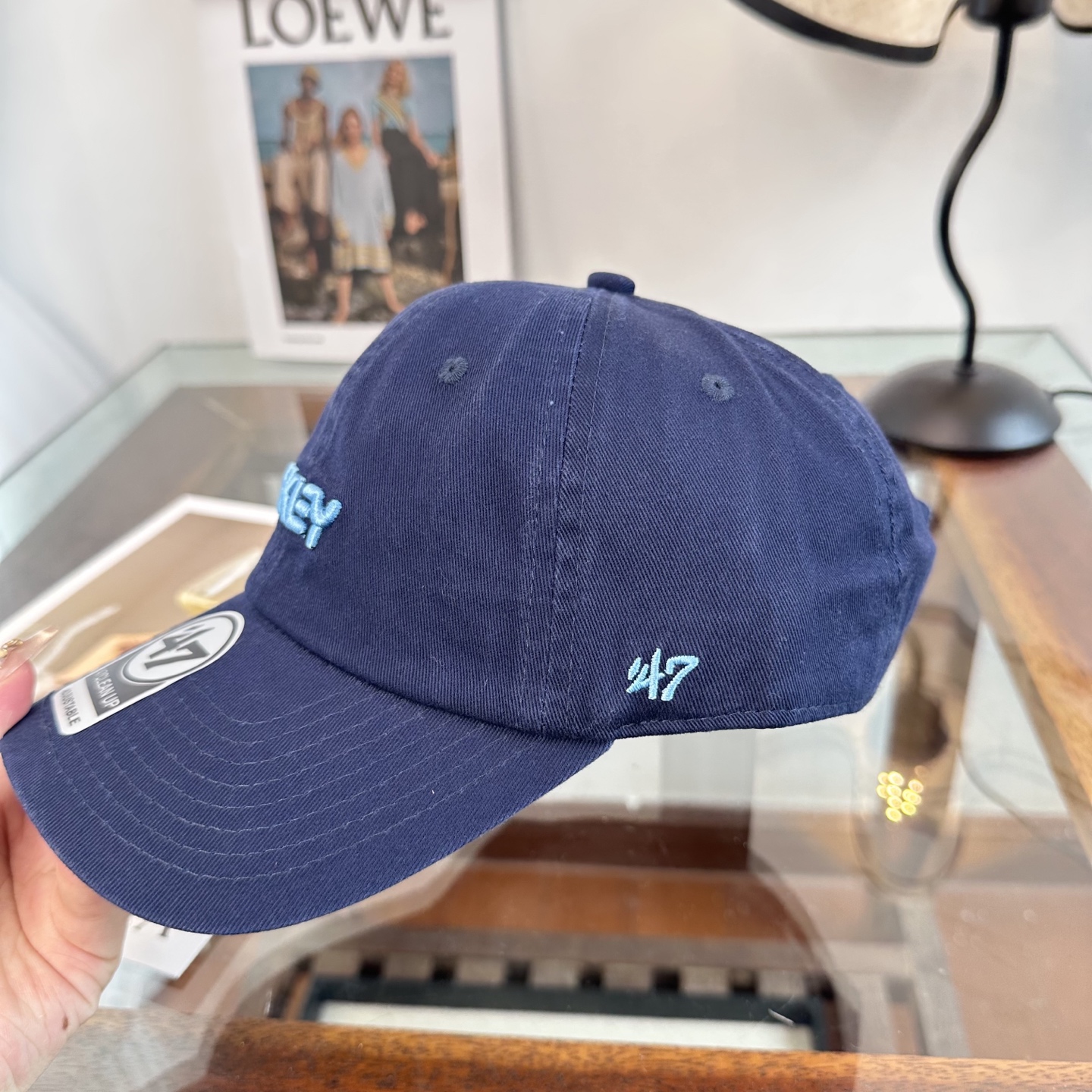 潮牌棒球帽 简单休闲风的棒球帽 减龄百搭 适配度很高！简单随性~出街拍照拗造型非常加分~男女同款 随意搭