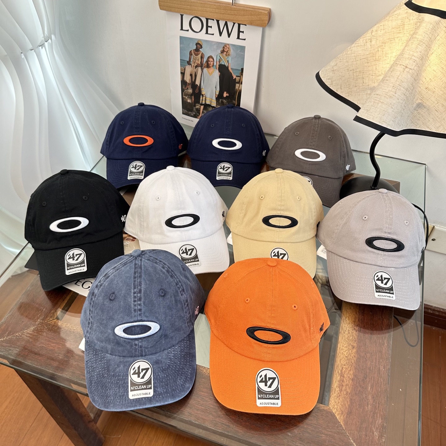 潮牌棒球帽 简单休闲风的棒球帽 减龄百搭 适配度很高！简单随性~出街拍照拗造型非常加分~男女同款 随意搭