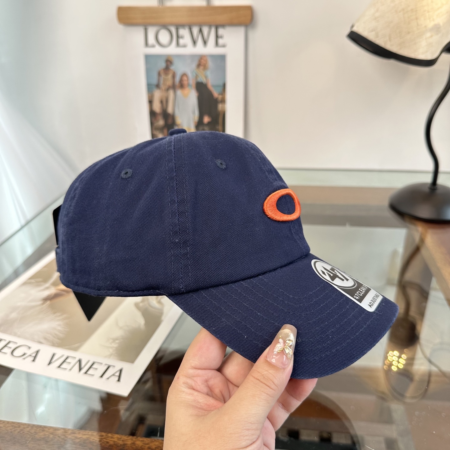 潮牌棒球帽 简单休闲风的棒球帽 减龄百搭 适配度很高！简单随性~出街拍照拗造型非常加分~男女同款 随意搭