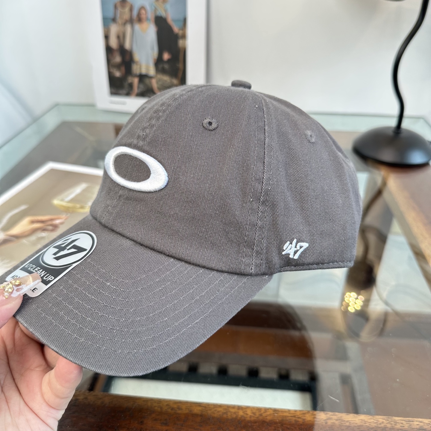 潮牌棒球帽 简单休闲风的棒球帽 减龄百搭 适配度很高！简单随性~出街拍照拗造型非常加分~男女同款 随意搭