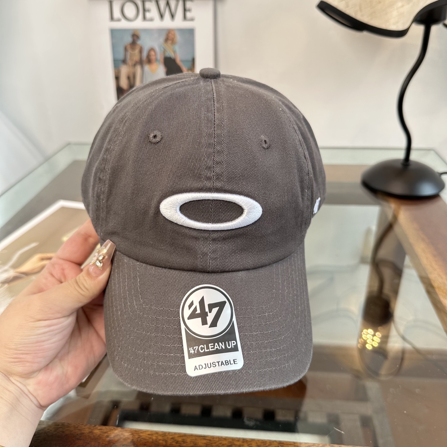 潮牌棒球帽 简单休闲风的棒球帽 减龄百搭 适配度很高！简单随性~出街拍照拗造型非常加分~男女同款 随意搭