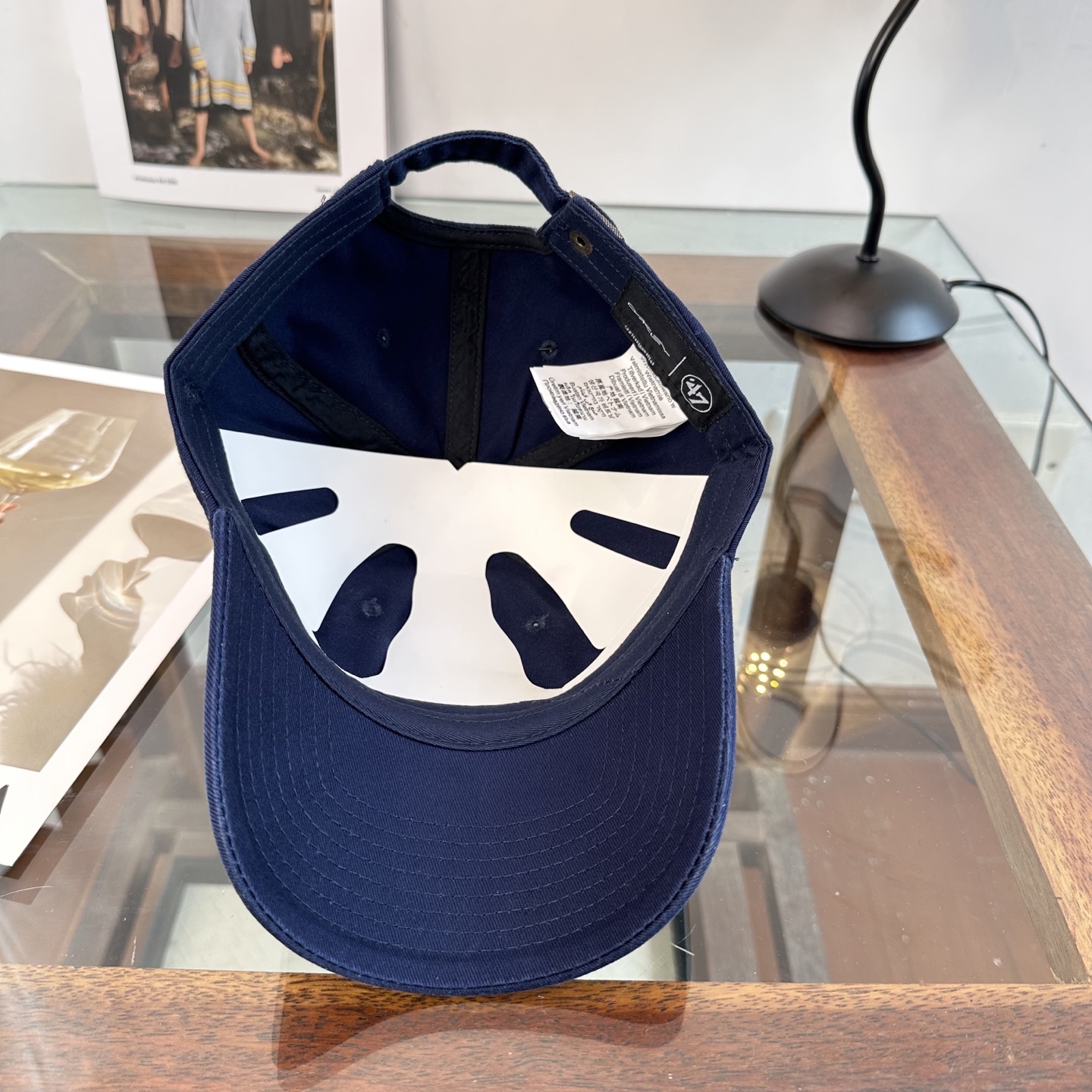 潮牌棒球帽 简单休闲风的棒球帽 减龄百搭 适配度很高！简单随性~出街拍照拗造型非常加分~男女同款 随意搭