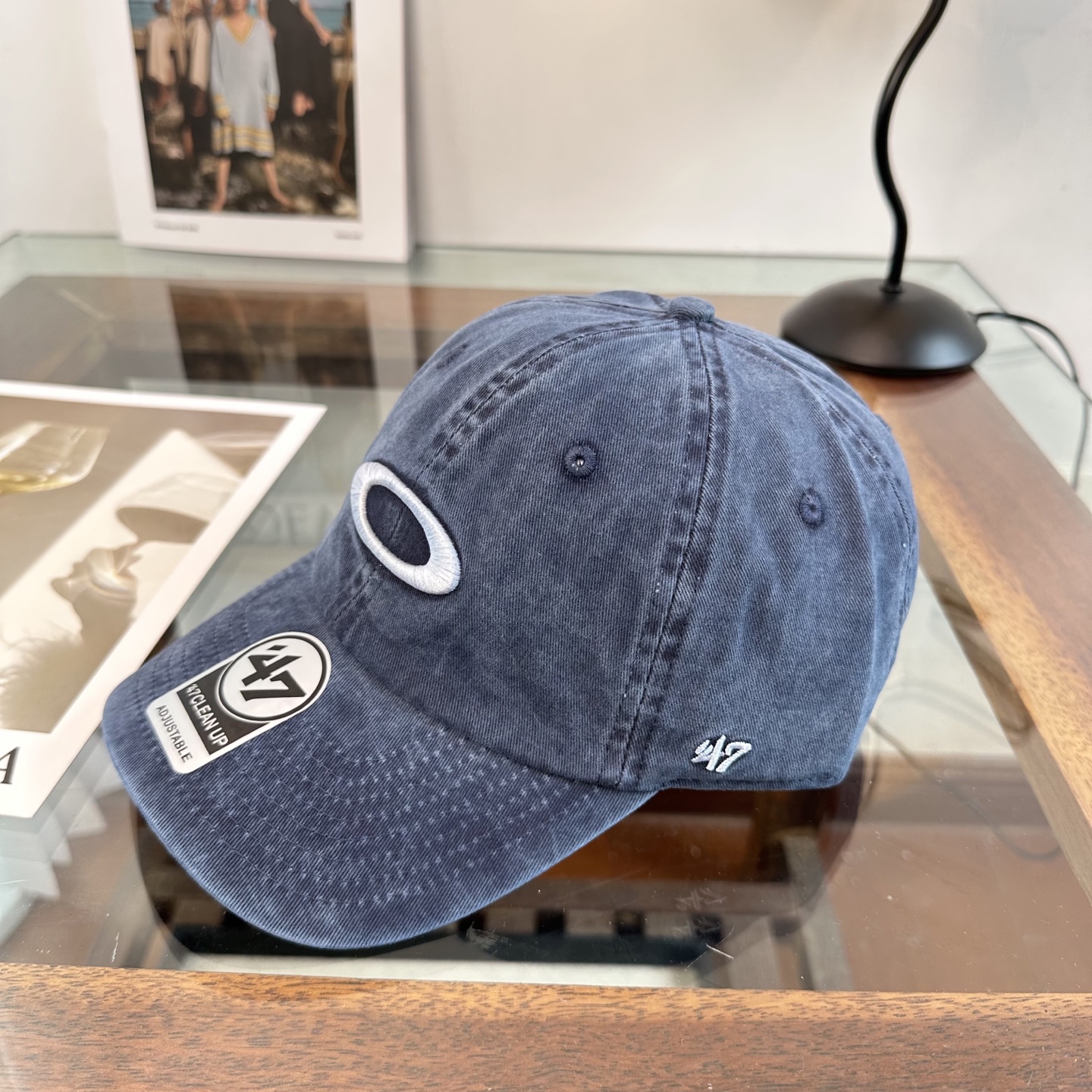 潮牌棒球帽 简单休闲风的棒球帽 减龄百搭 适配度很高！简单随性~出街拍照拗造型非常加分~男女同款 随意搭