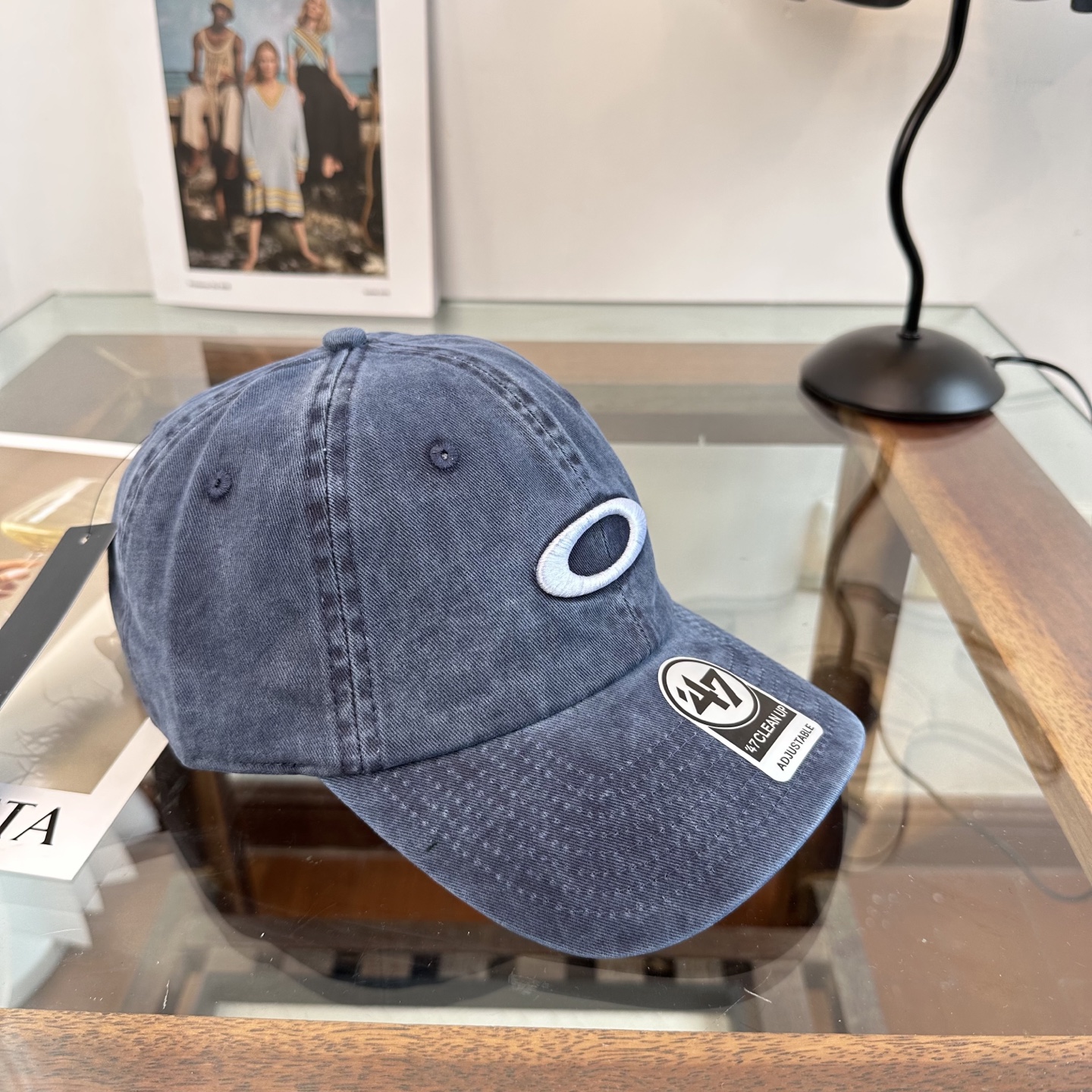 潮牌棒球帽 简单休闲风的棒球帽 减龄百搭 适配度很高！简单随性~出街拍照拗造型非常加分~男女同款 随意搭