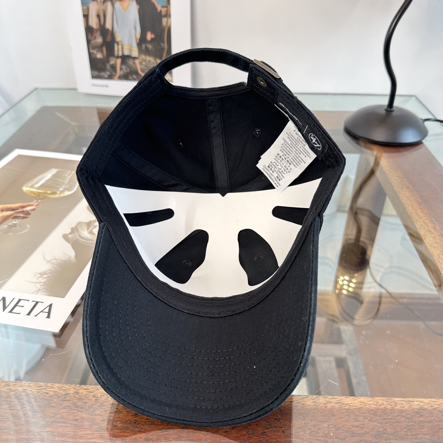 潮牌棒球帽 简单休闲风的棒球帽 减龄百搭 适配度很高！简单随性~出街拍照拗造型非常加分~男女同款 随意搭