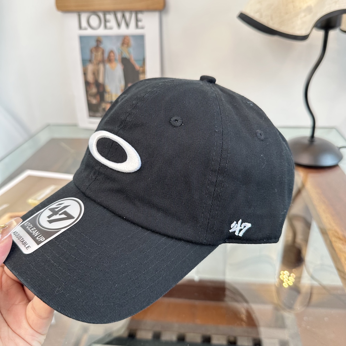 潮牌棒球帽 简单休闲风的棒球帽 减龄百搭 适配度很高！简单随性~出街拍照拗造型非常加分~男女同款 随意搭