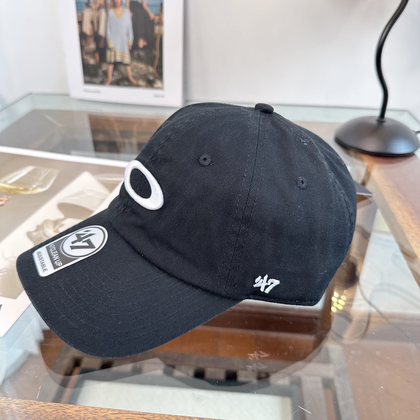 潮牌棒球帽 简单休闲风的棒球帽 减龄百搭 适配度很高！简单随性~出街拍照拗造型非常加分~男女同款 随意搭