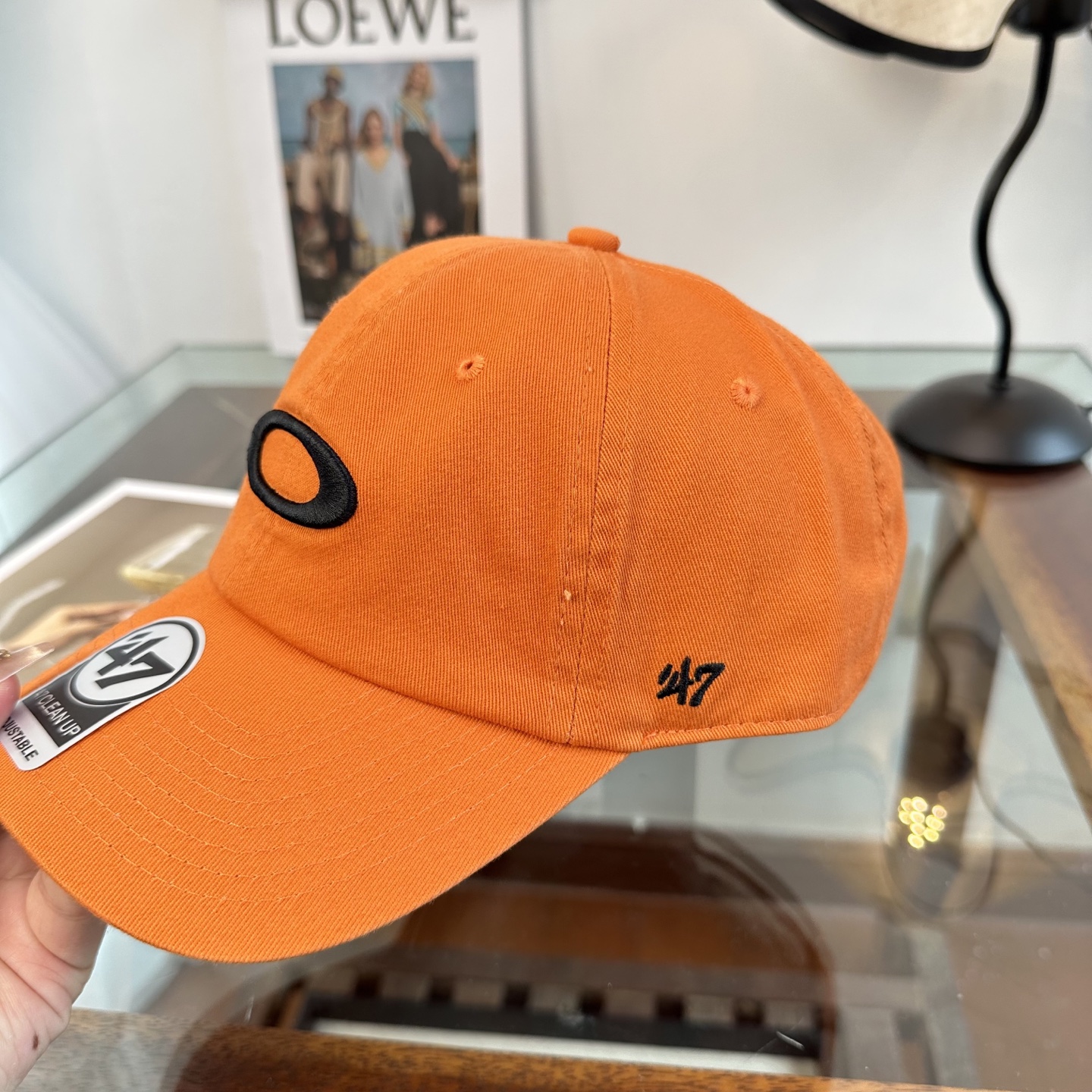 潮牌棒球帽 简单休闲风的棒球帽 减龄百搭 适配度很高！简单随性~出街拍照拗造型非常加分~男女同款 随意搭