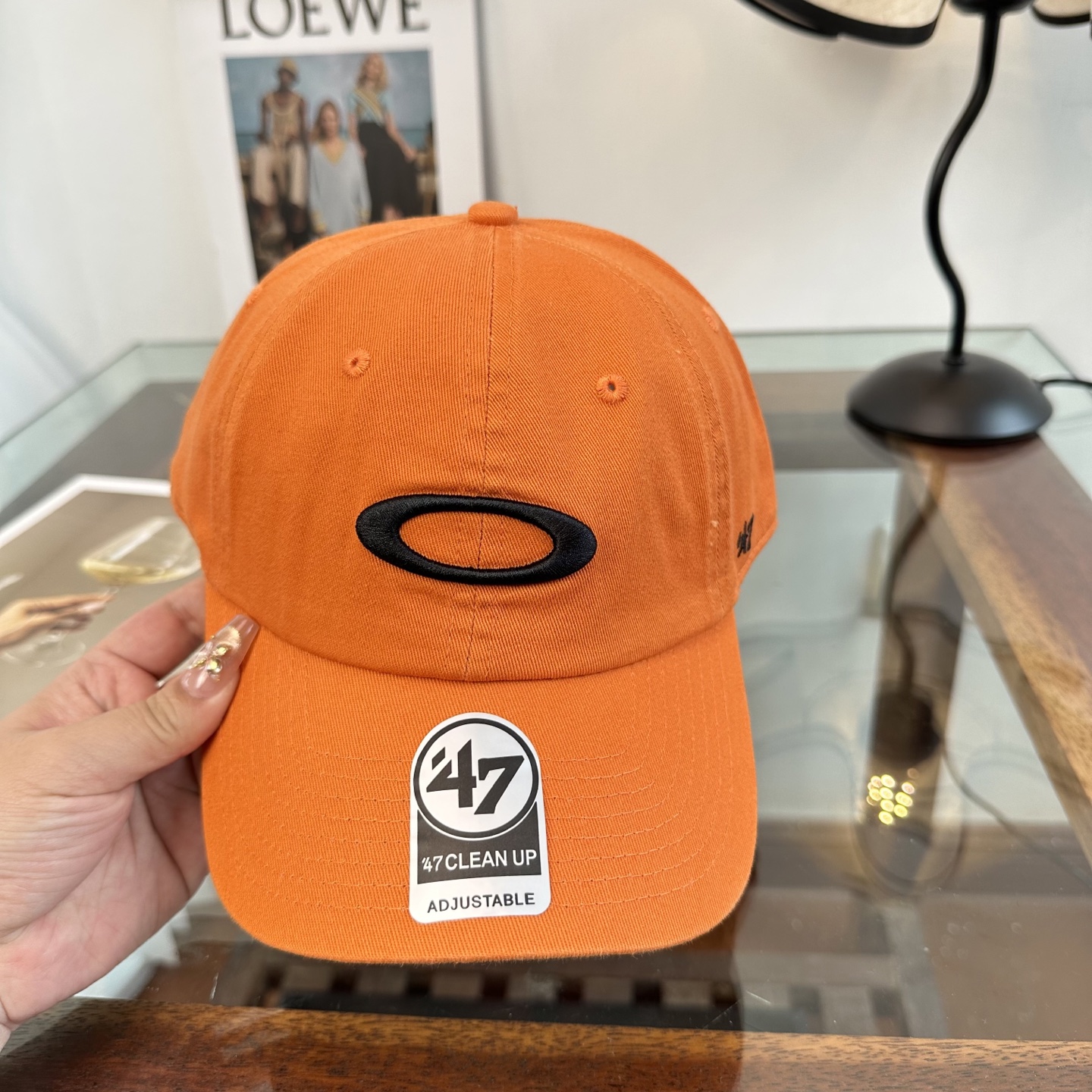 潮牌棒球帽 简单休闲风的棒球帽 减龄百搭 适配度很高！简单随性~出街拍照拗造型非常加分~男女同款 随意搭