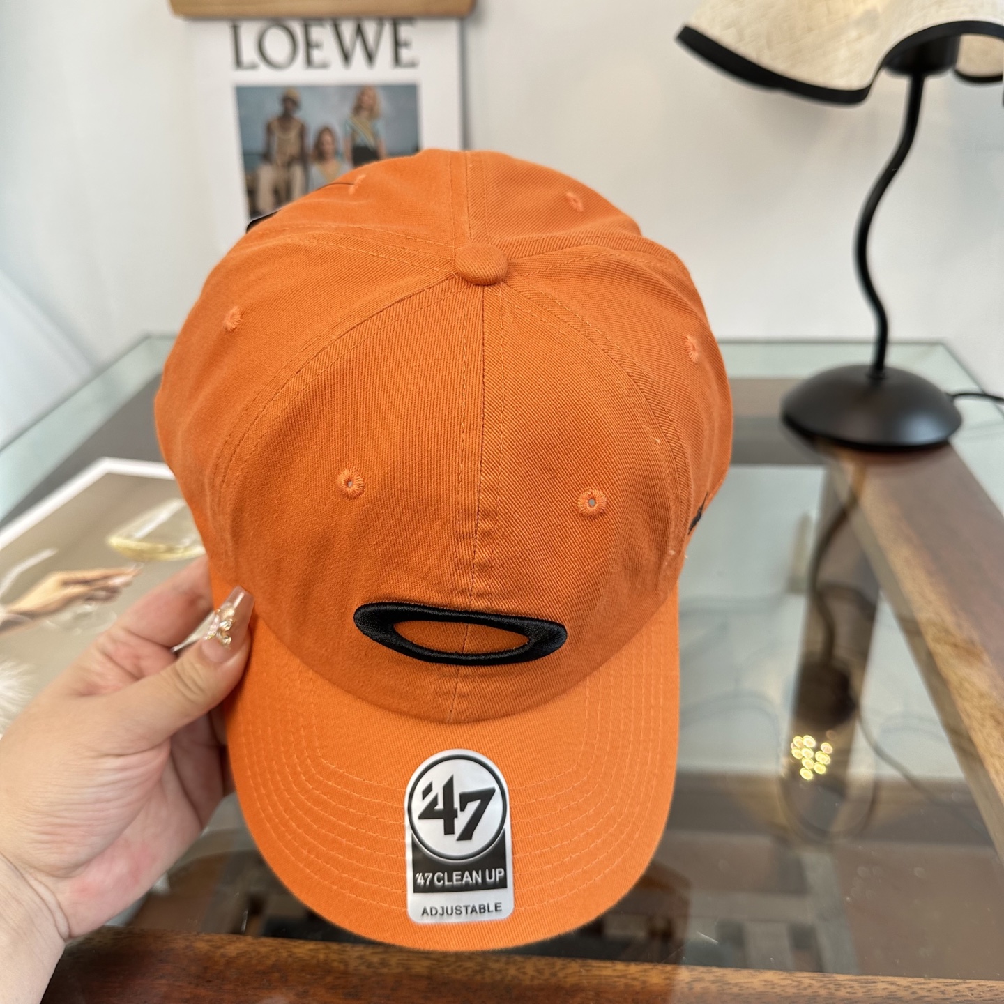 潮牌棒球帽 简单休闲风的棒球帽 减龄百搭 适配度很高！简单随性~出街拍照拗造型非常加分~男女同款 随意搭