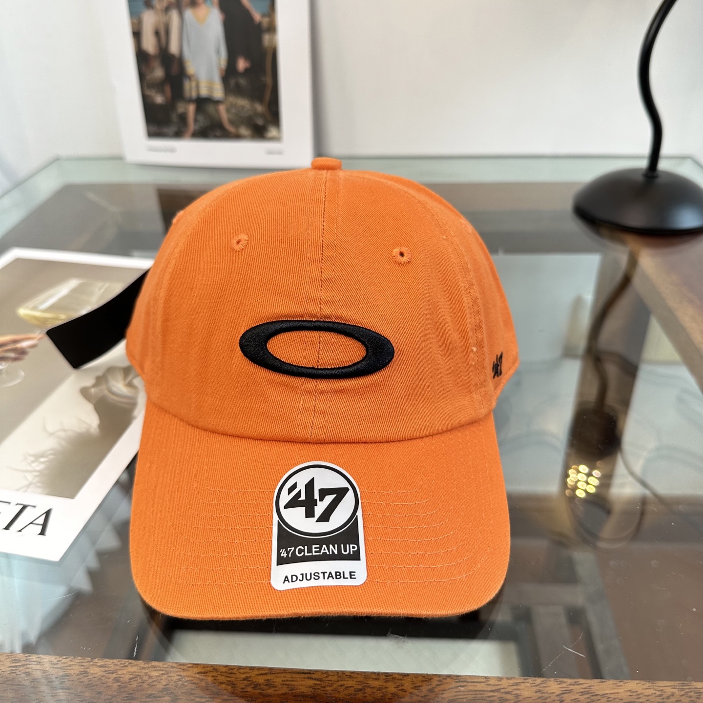 潮牌棒球帽 简单休闲风的棒球帽 减龄百搭 适配度很高！简单随性~出街拍照拗造型非常加分~男女同款 随意搭