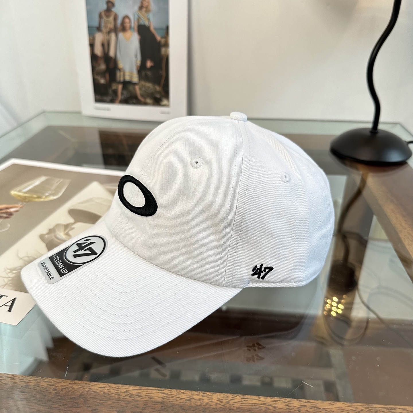 潮牌棒球帽 简单休闲风的棒球帽 减龄百搭 适配度很高！简单随性~出街拍照拗造型非常加分~男女同款 随意搭