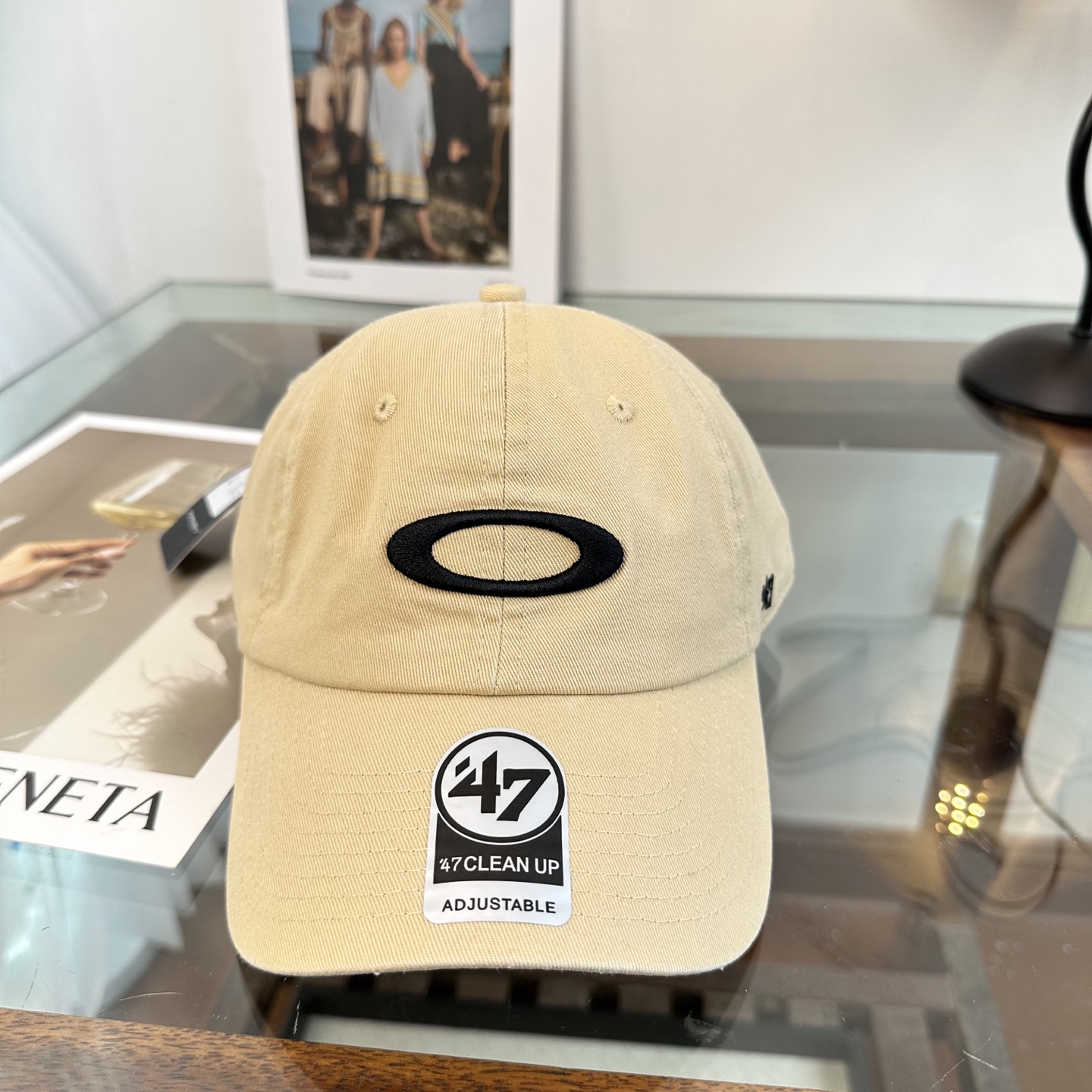 潮牌棒球帽 简单休闲风的棒球帽 减龄百搭 适配度很高！简单随性~出街拍照拗造型非常加分~男女同款 随意搭