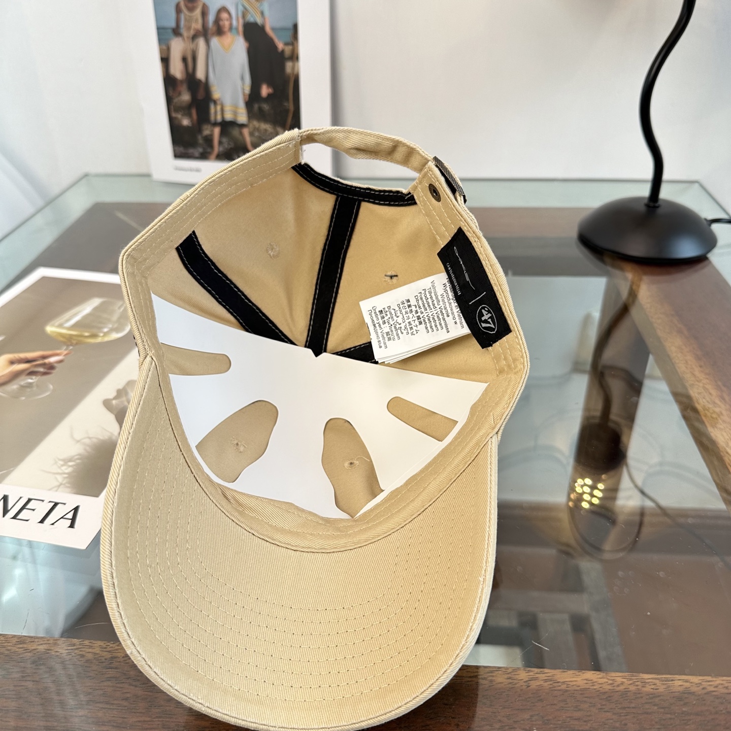 潮牌棒球帽 简单休闲风的棒球帽 减龄百搭 适配度很高！简单随性~出街拍照拗造型非常加分~男女同款 随意搭