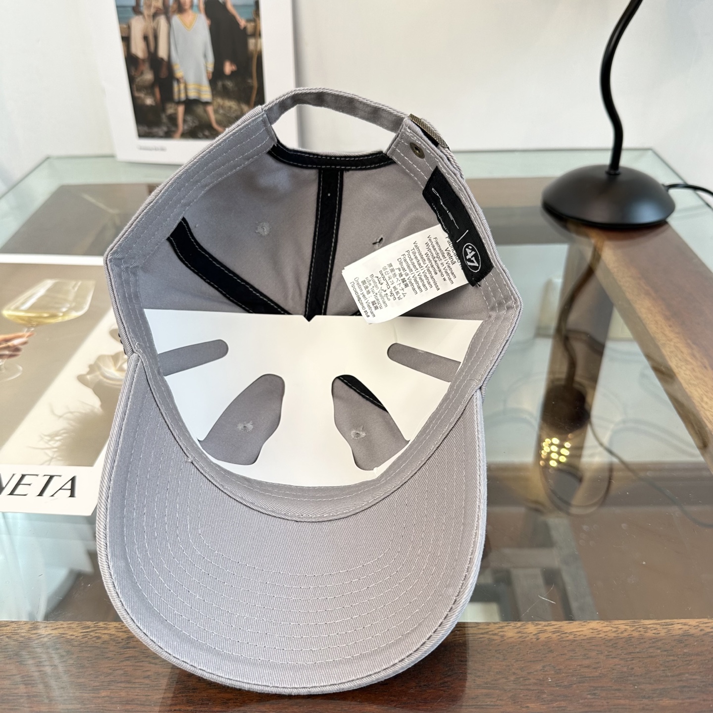 潮牌棒球帽 简单休闲风的棒球帽 减龄百搭 适配度很高！简单随性~出街拍照拗造型非常加分~男女同款 随意搭