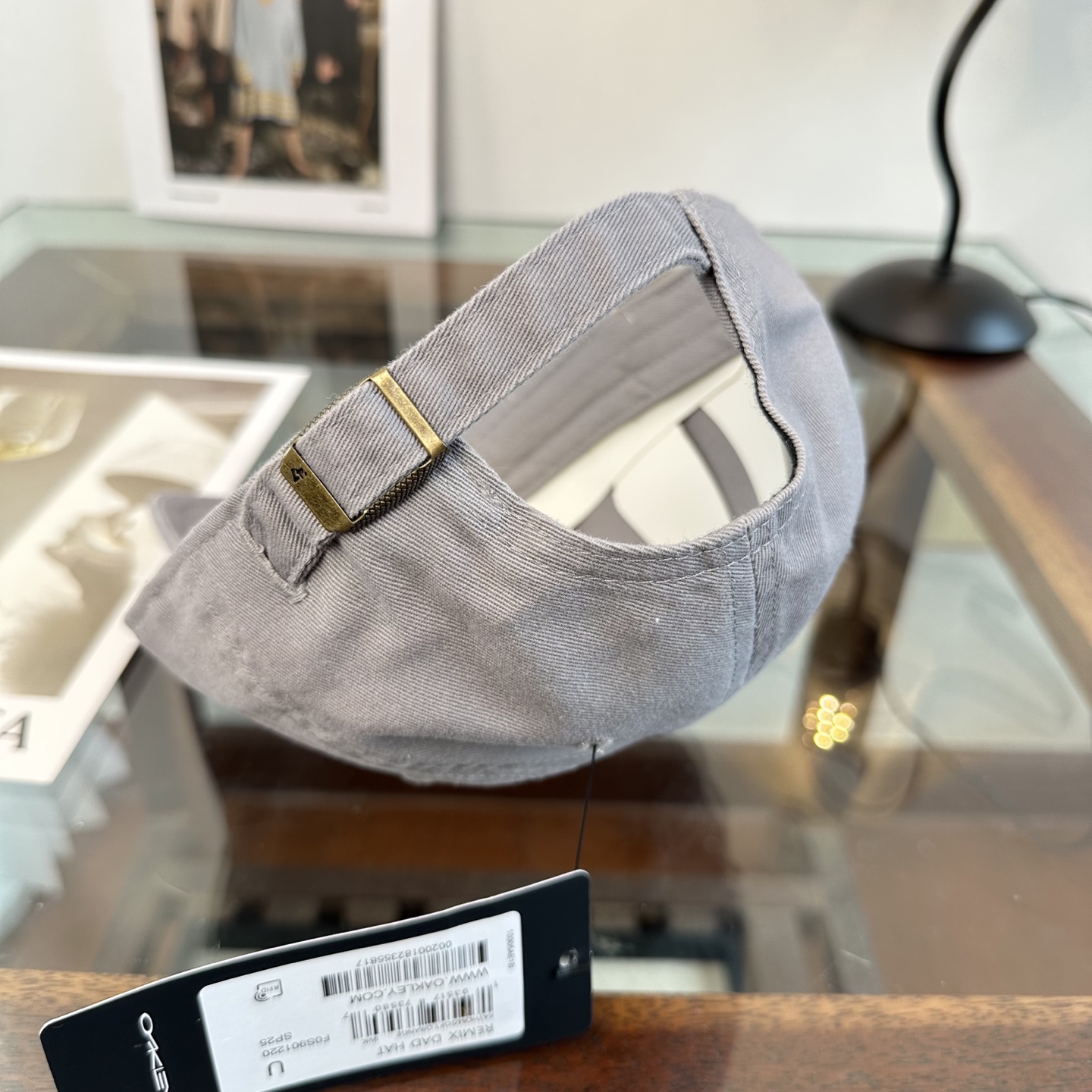 潮牌棒球帽 简单休闲风的棒球帽 减龄百搭 适配度很高！简单随性~出街拍照拗造型非常加分~男女同款 随意搭