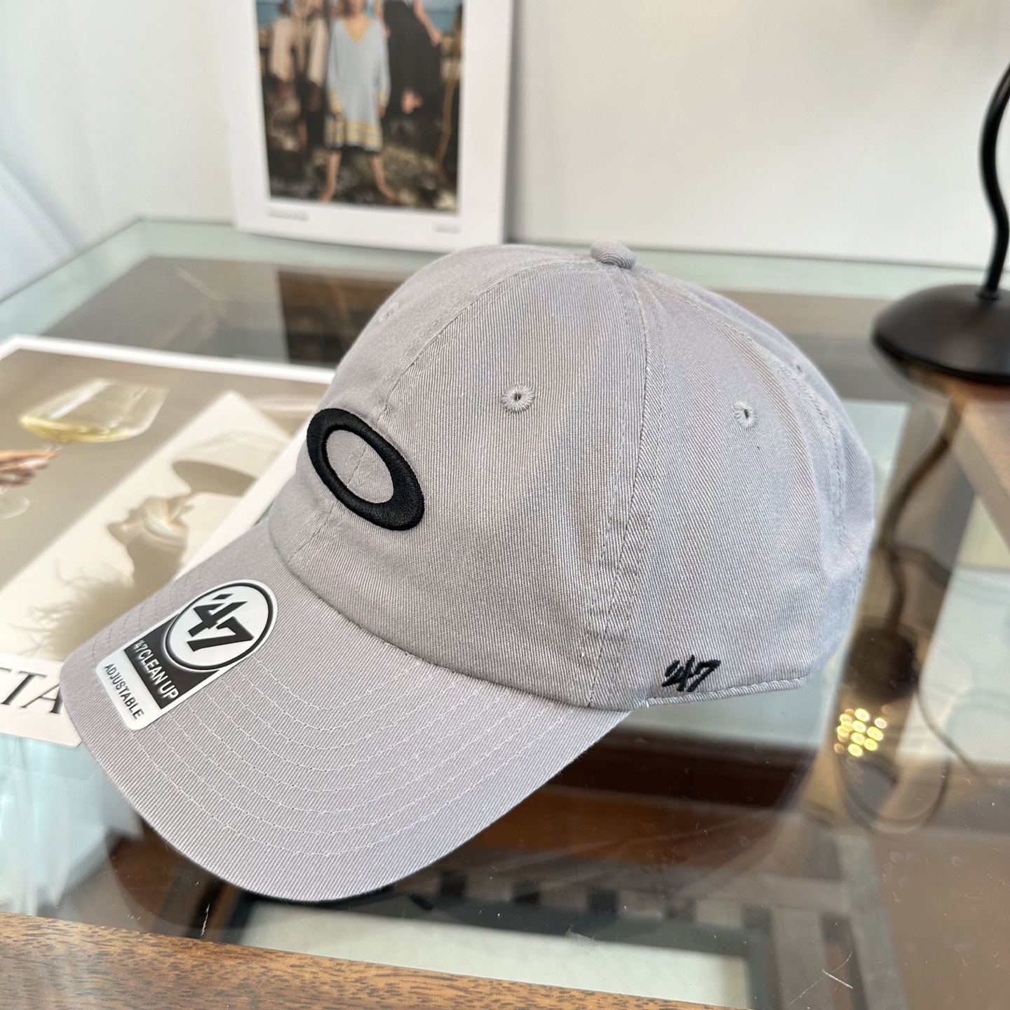 潮牌棒球帽 简单休闲风的棒球帽 减龄百搭 适配度很高！简单随性~出街拍照拗造型非常加分~男女同款 随意搭