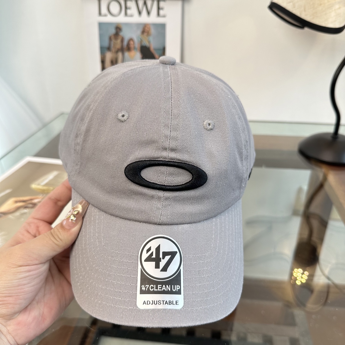 潮牌棒球帽 简单休闲风的棒球帽 减龄百搭 适配度很高！简单随性~出街拍照拗造型非常加分~男女同款 随意搭