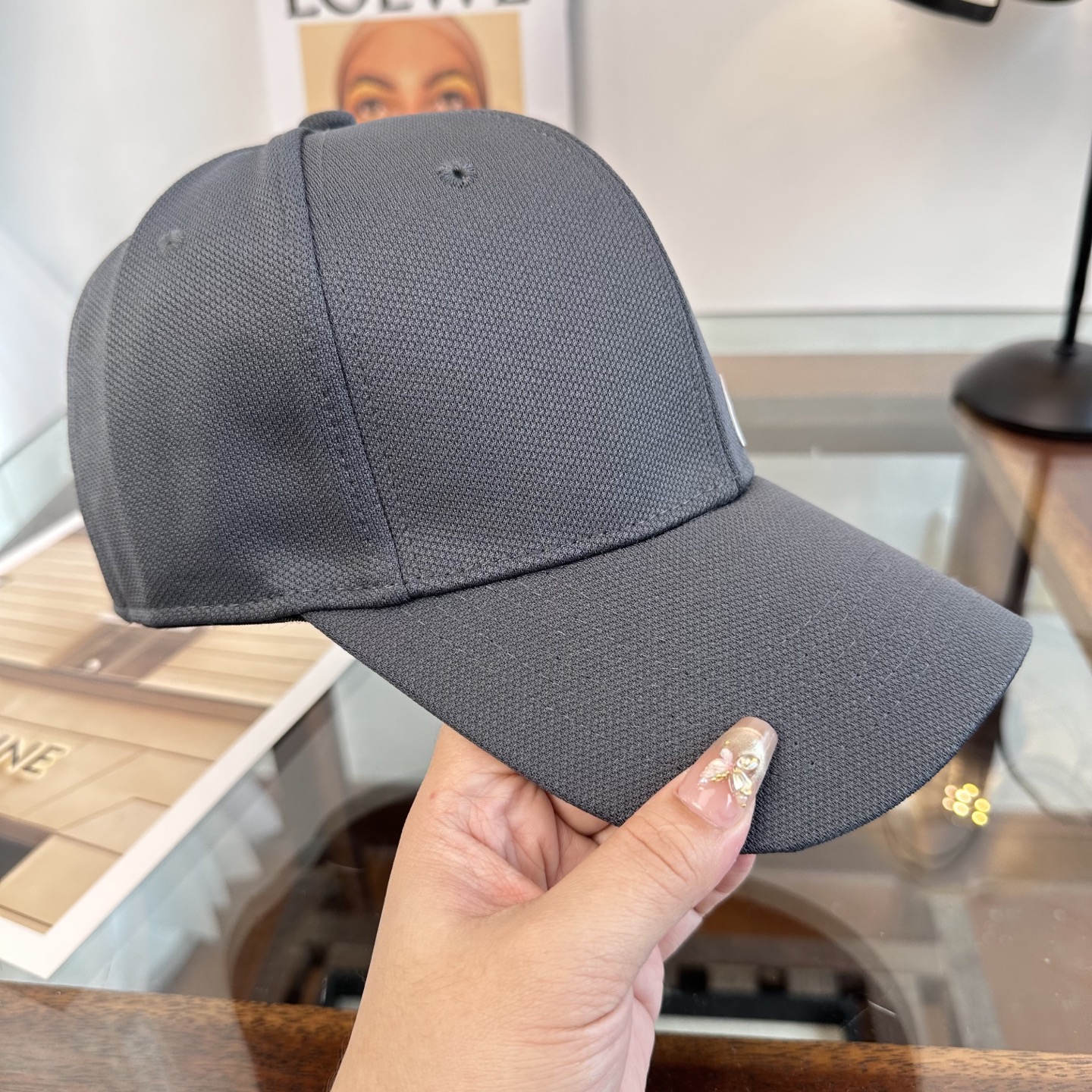 耐克✅棒球帽纯色系给足街头风，时尚达人挚爱的色调精选效果超完美！细节做工无可挑剔！男女同款！