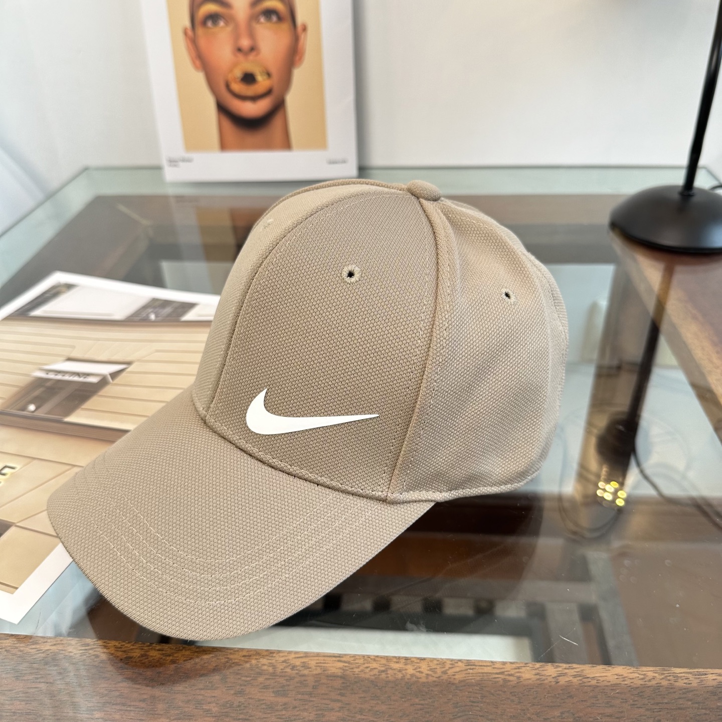 耐克✅棒球帽纯色系给足街头风，时尚达人挚爱的色调精选效果超完美！细节做工无可挑剔！男女同款！