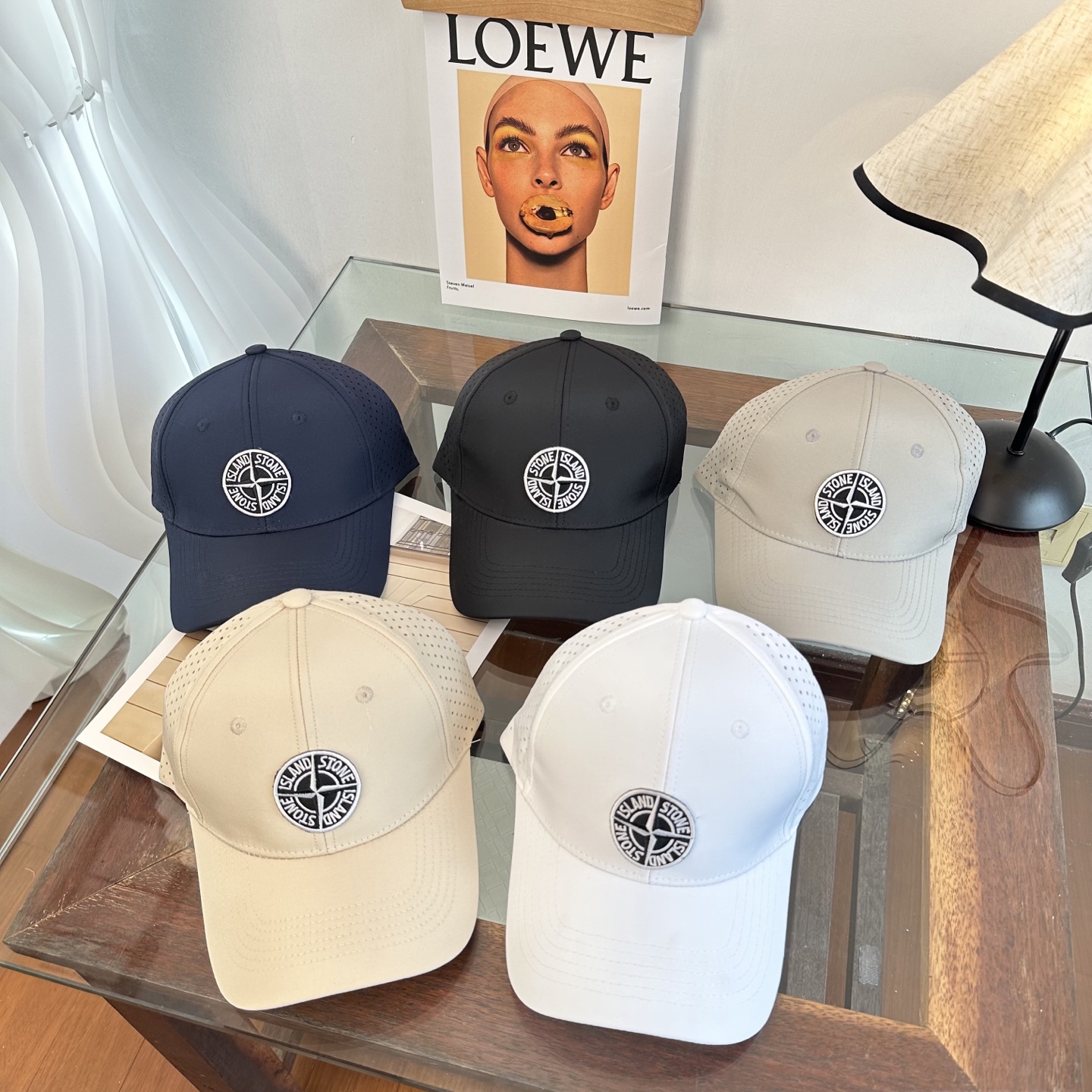 潮牌棒球帽 简单休闲风的棒球帽 减龄百搭 适配度很高！简单随性~出街拍照拗造型非常加分~男女同款 随意搭