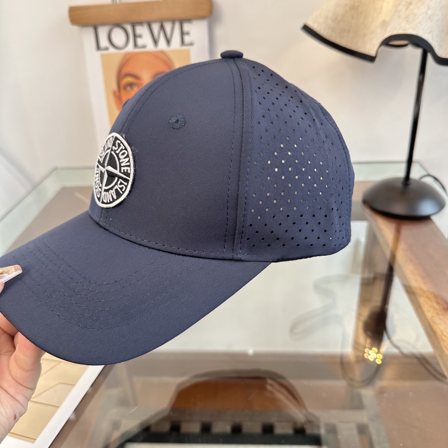 潮牌棒球帽 简单休闲风的棒球帽 减龄百搭 适配度很高！简单随性~出街拍照拗造型非常加分~男女同款 随意搭