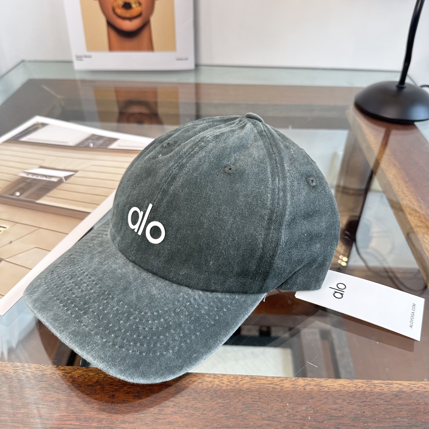 Alo 🔥爆款 新款棒球帽定制面料，简约时尚更透气，超火爆现货秒发