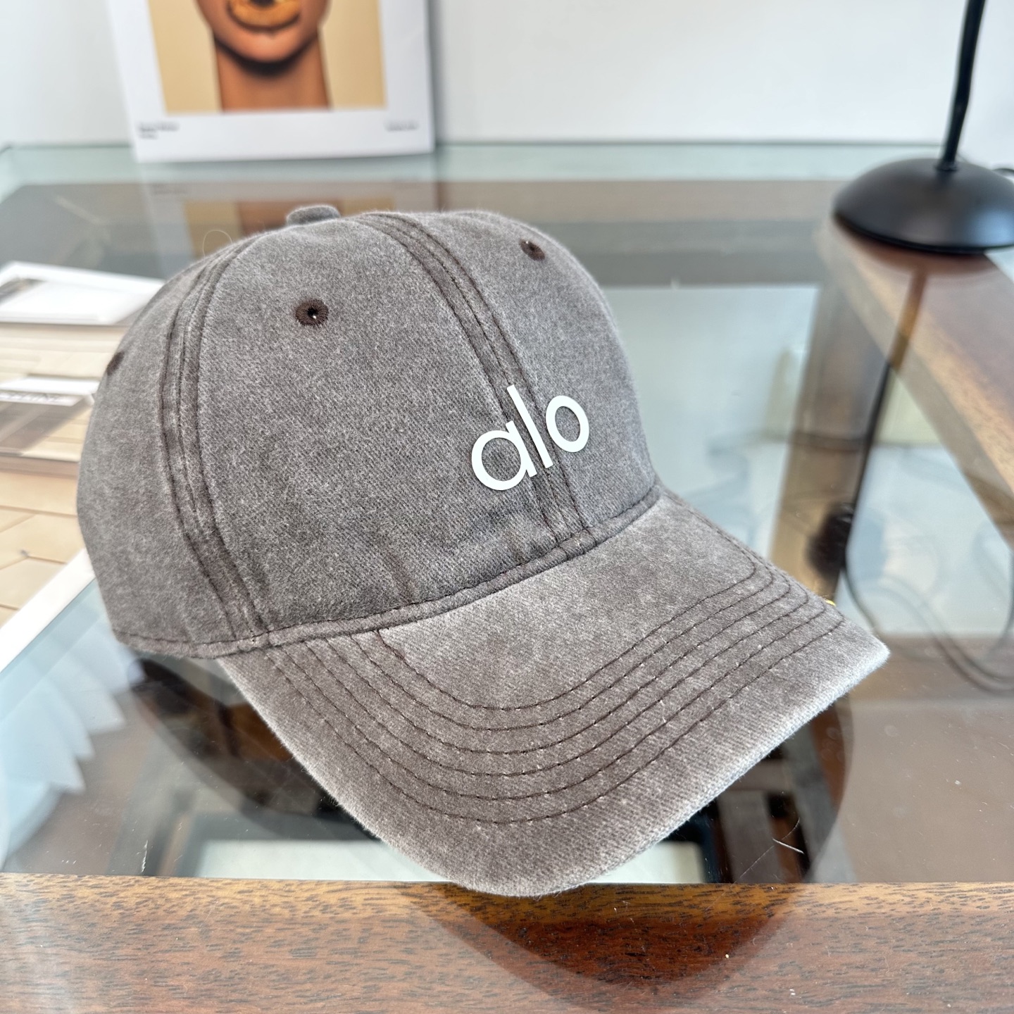 Alo 🔥爆款 新款棒球帽定制面料，简约时尚更透气，超火爆现货秒发