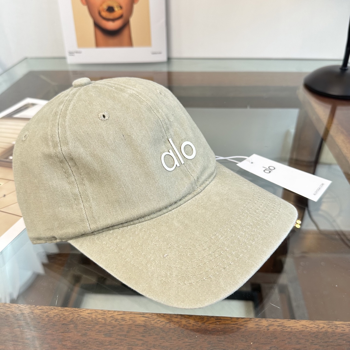 Alo 🔥爆款 新款棒球帽定制面料，简约时尚更透气，超火爆现货秒发