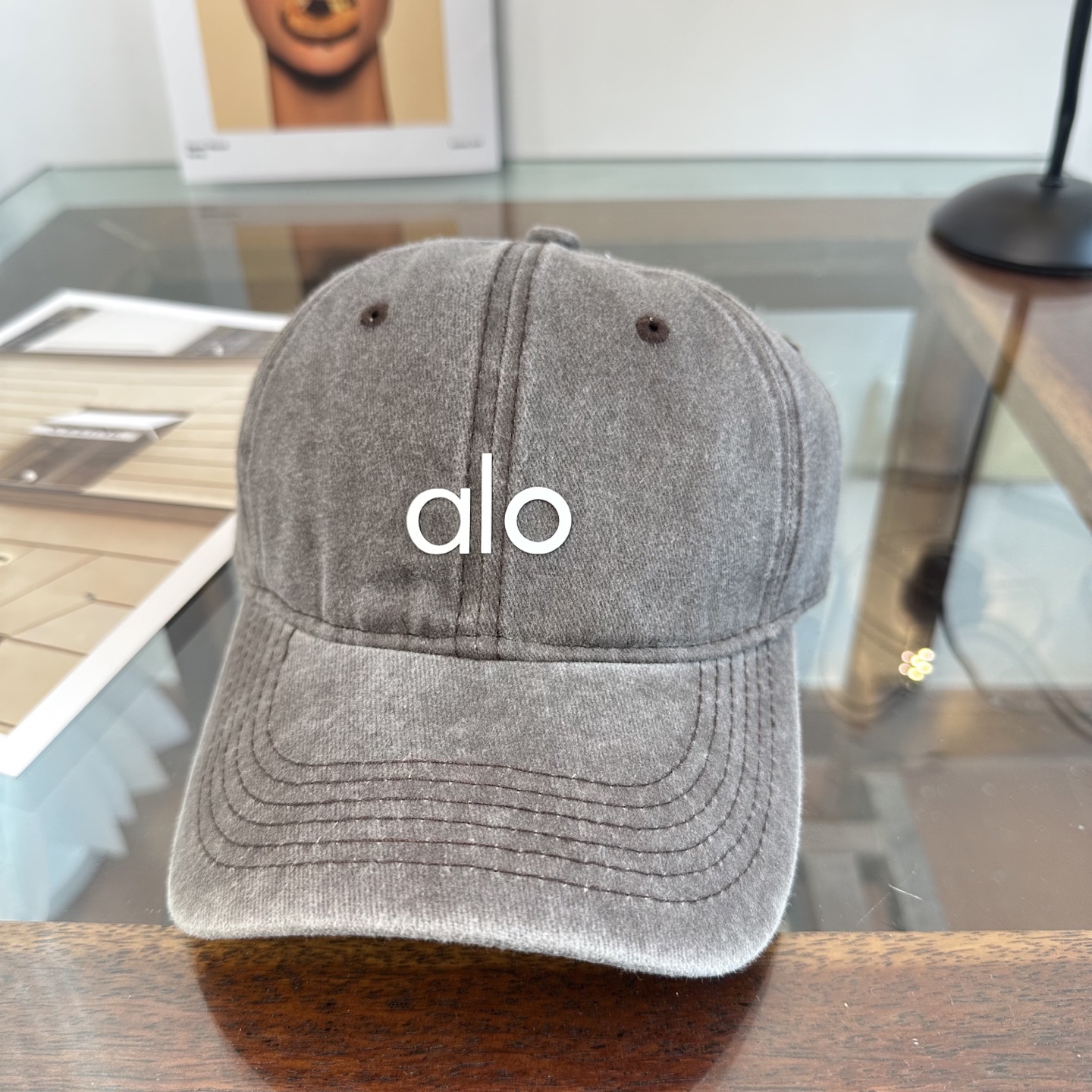 Alo 🔥爆款 新款棒球帽定制面料，简约时尚更透气，超火爆现货秒发