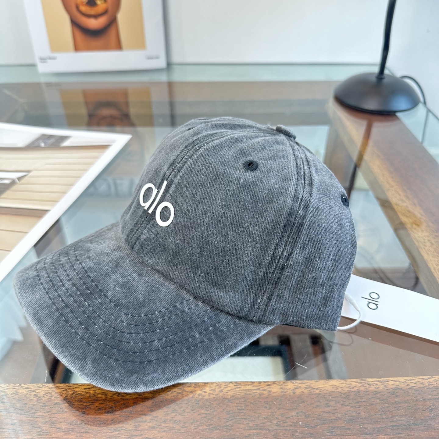 Alo 🔥爆款 新款棒球帽定制面料，简约时尚更透气，超火爆现货秒发