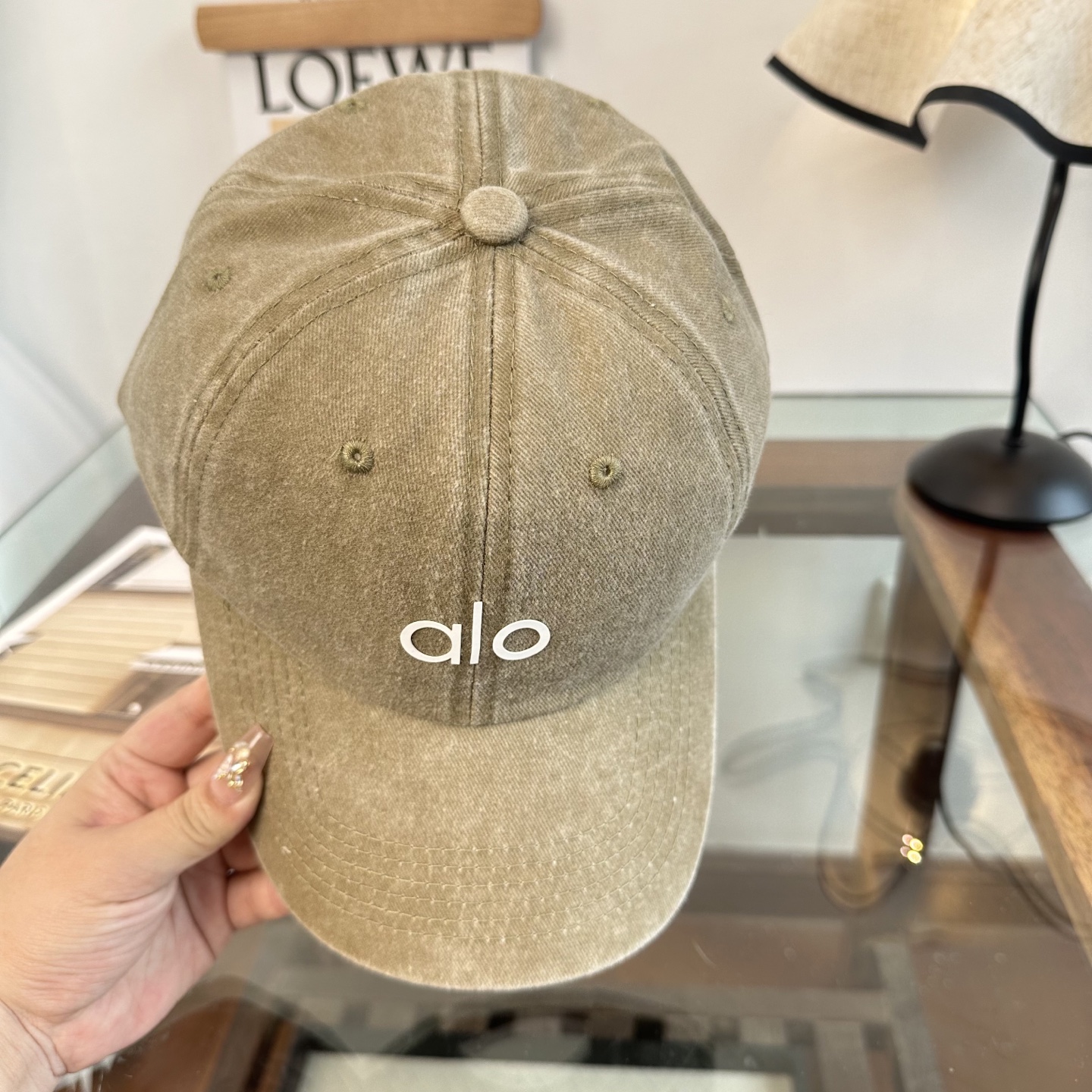 Alo 🔥爆款 新款棒球帽定制面料，简约时尚更透气，超火爆现货秒发