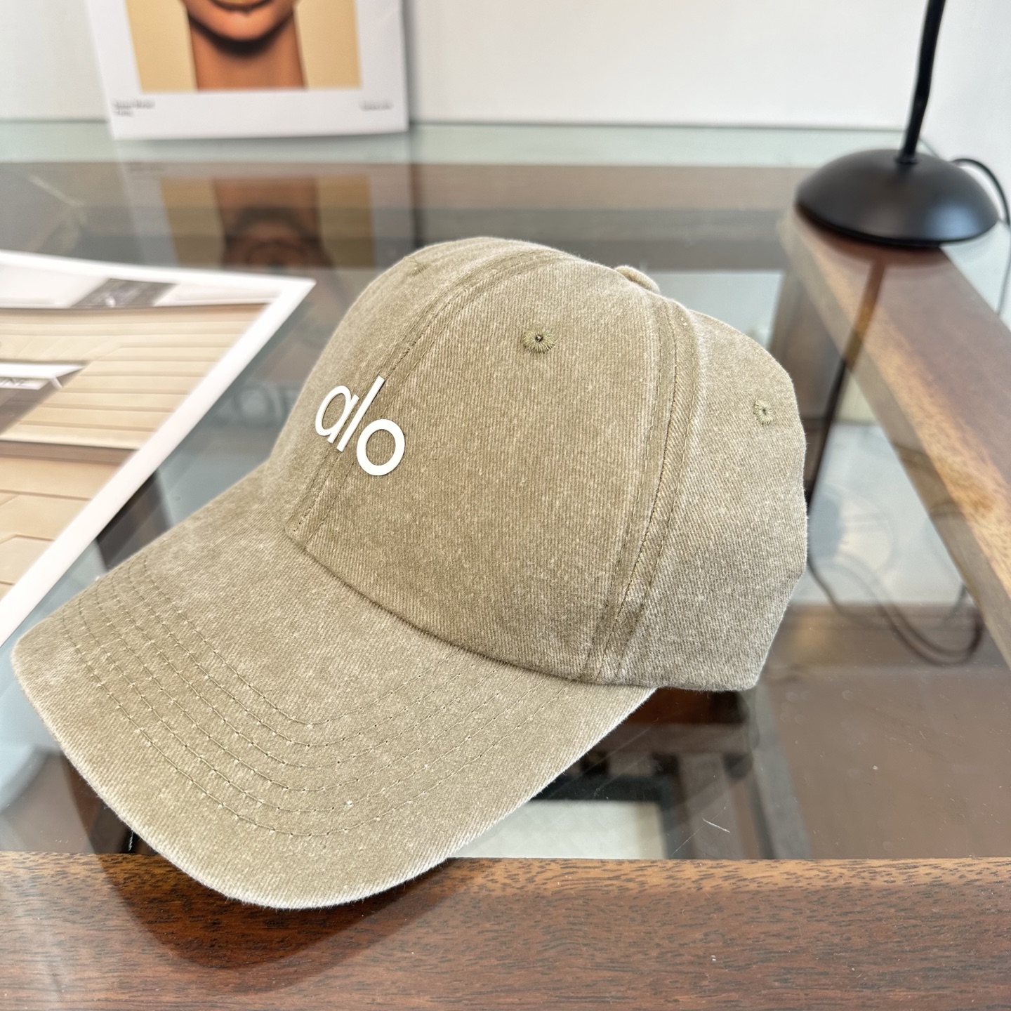 Alo 🔥爆款 新款棒球帽定制面料，简约时尚更透气，超火爆现货秒发