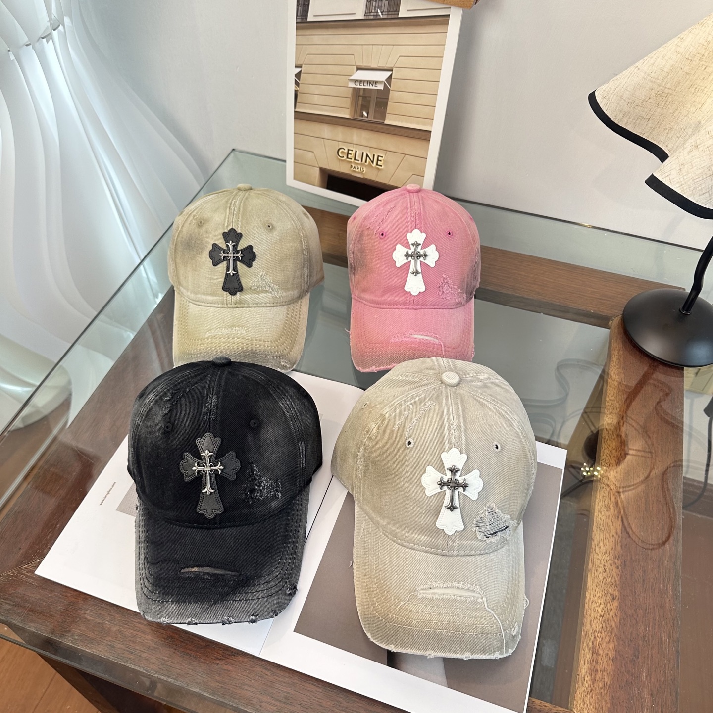 Chrome hearts 克罗心 新款十字架 高品质棒球帽，高端定制版！网红时尚博主同款！墙裂推荐！质量巨好！谁戴谁好