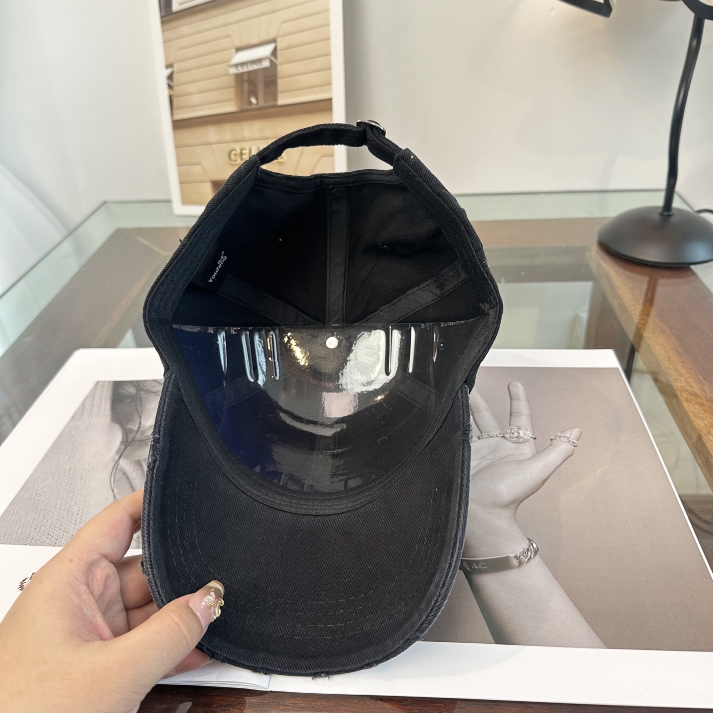 Chrome hearts 克罗心 新款十字架 高品质棒球帽，高端定制版！网红时尚博主同款！墙裂推荐！质量巨好！谁戴谁好