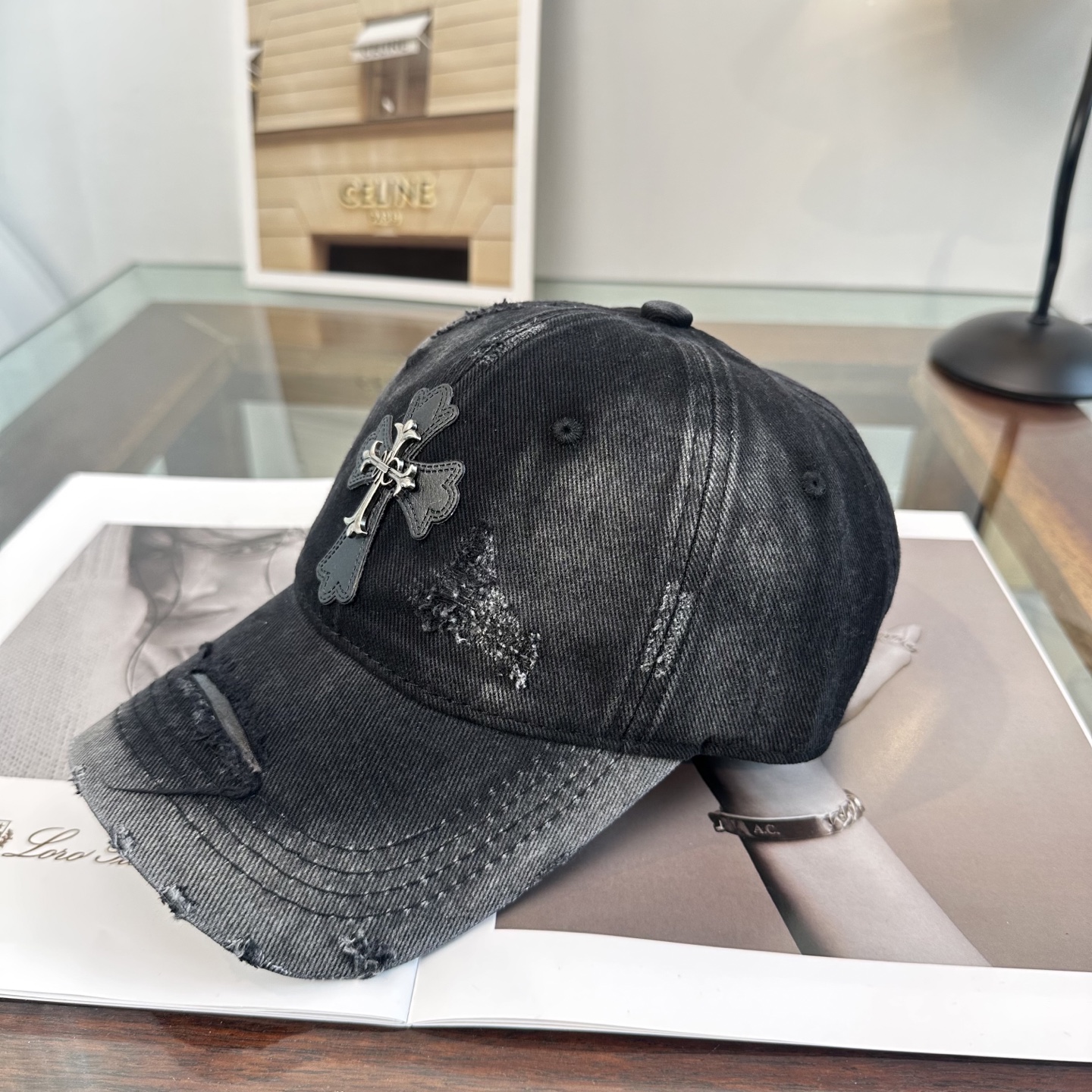 Chrome hearts 克罗心 新款十字架 高品质棒球帽，高端定制版！网红时尚博主同款！墙裂推荐！质量巨好！谁戴谁好
