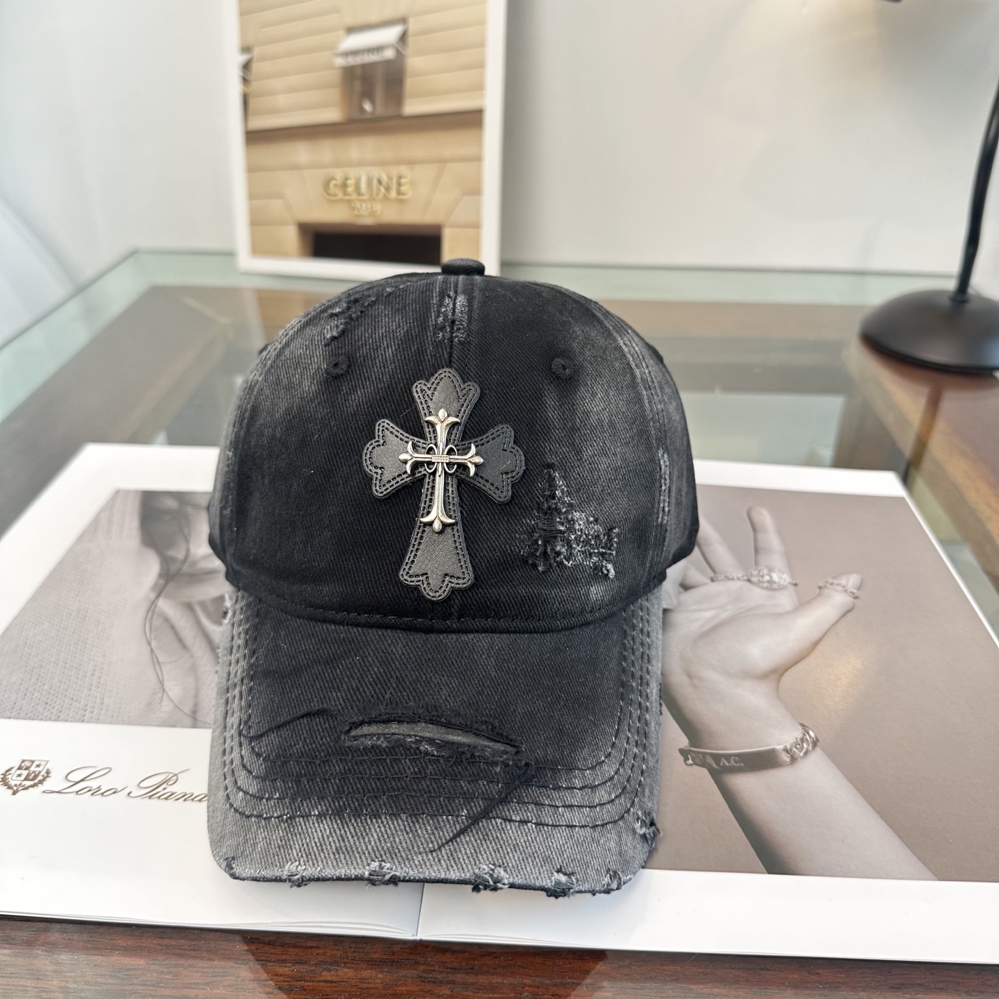Chrome hearts 克罗心 新款十字架 高品质棒球帽，高端定制版！网红时尚博主同款！墙裂推荐！质量巨好！谁戴谁好