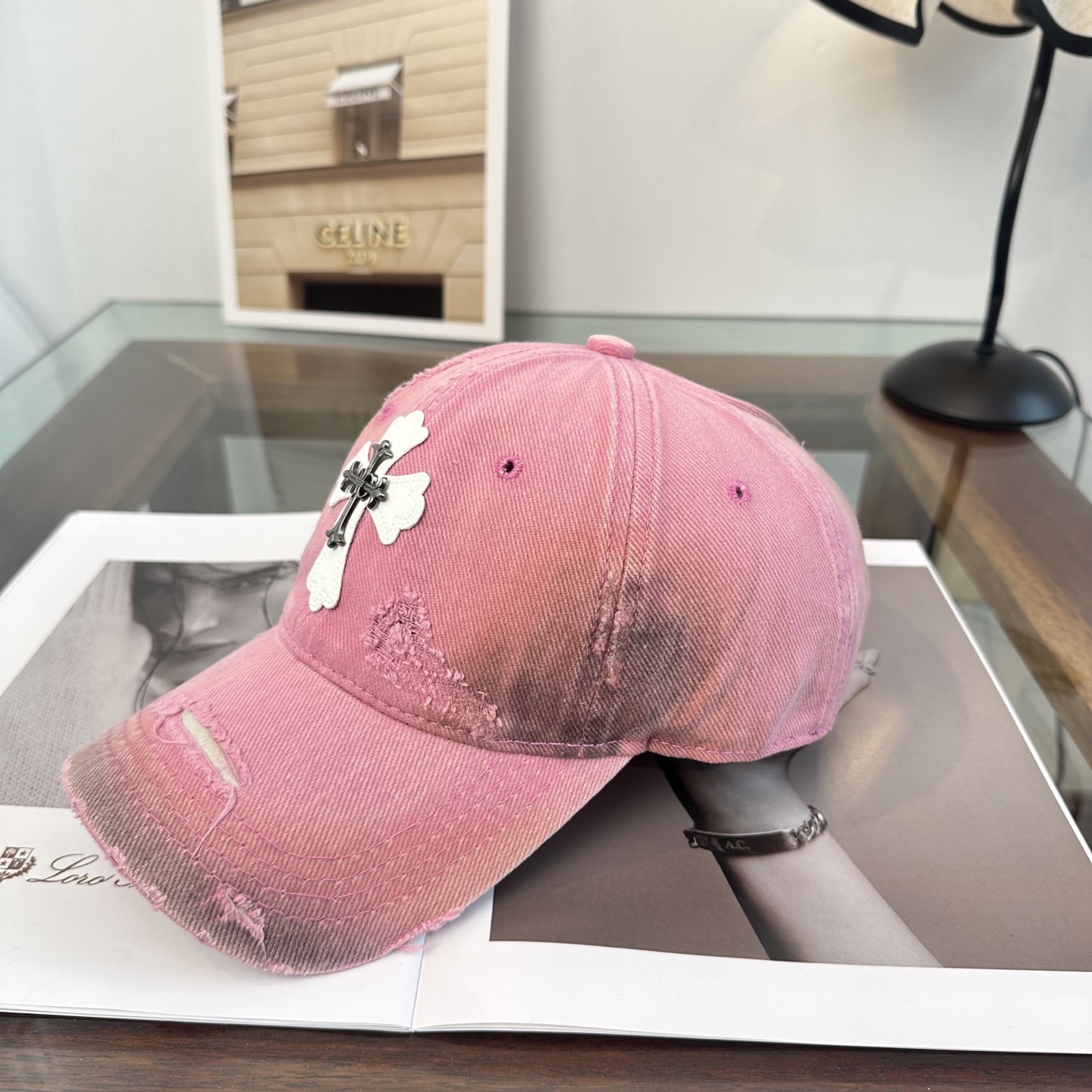 Chrome hearts 克罗心 新款十字架 高品质棒球帽，高端定制版！网红时尚博主同款！墙裂推荐！质量巨好！谁戴谁好