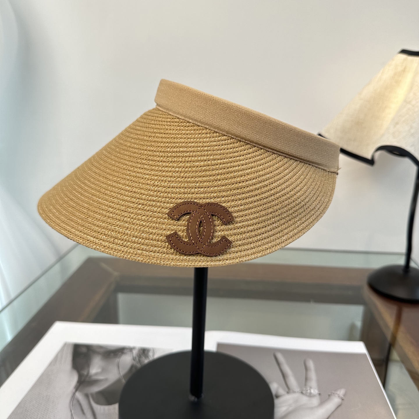 Chanel Chanel 香奶奶家，2026春夏新款空顶帽，超甜超乖的小空顶 ，细节和质感都拿捏得很完美 缤纷整个夏天