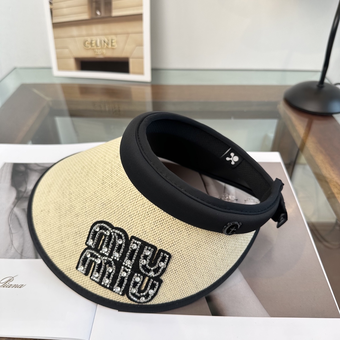 miumiu缪缪2026春夏新款空顶帽，超甜超乖的小空顶🔝，细节和质感都拿捏得很完美！缤纷整个夏天