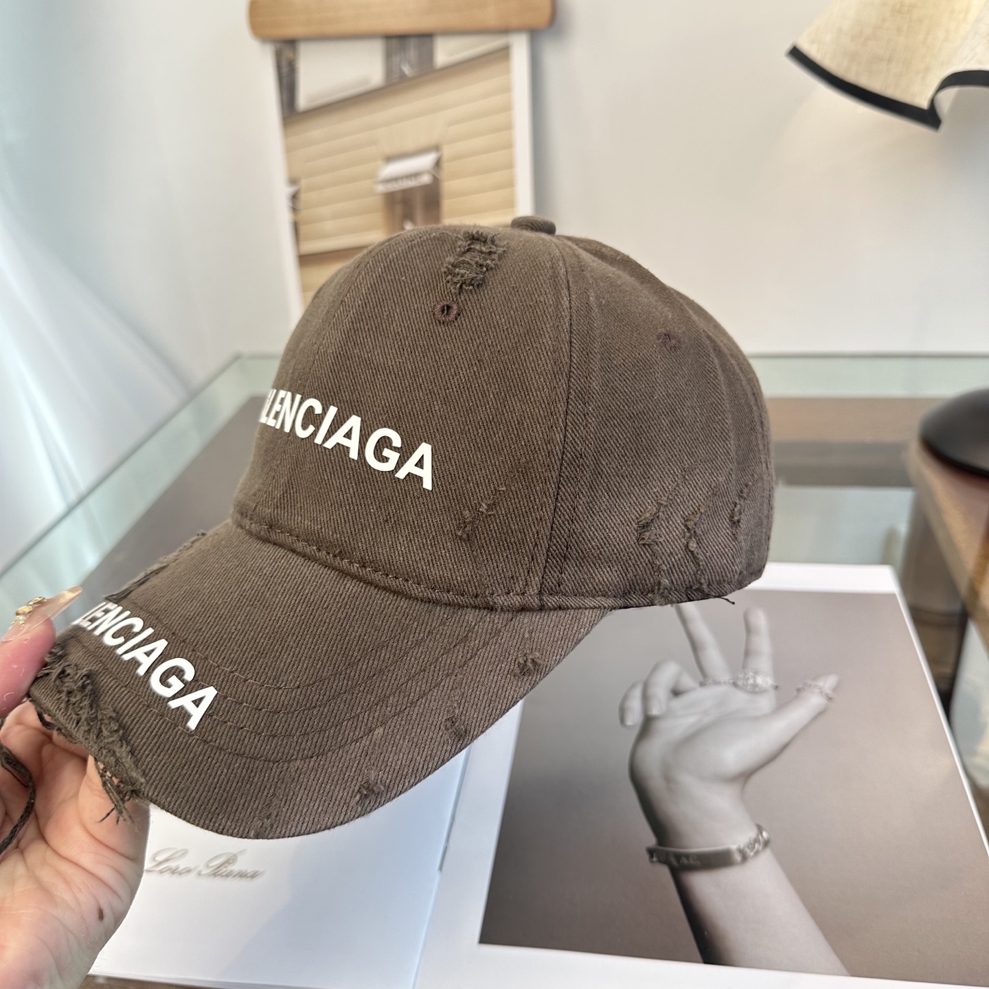 新品Balenciaga 巴黎世家字母新款棒球帽现货秒发🧢简约时尚超级无敌好看的帽子！情侣款！