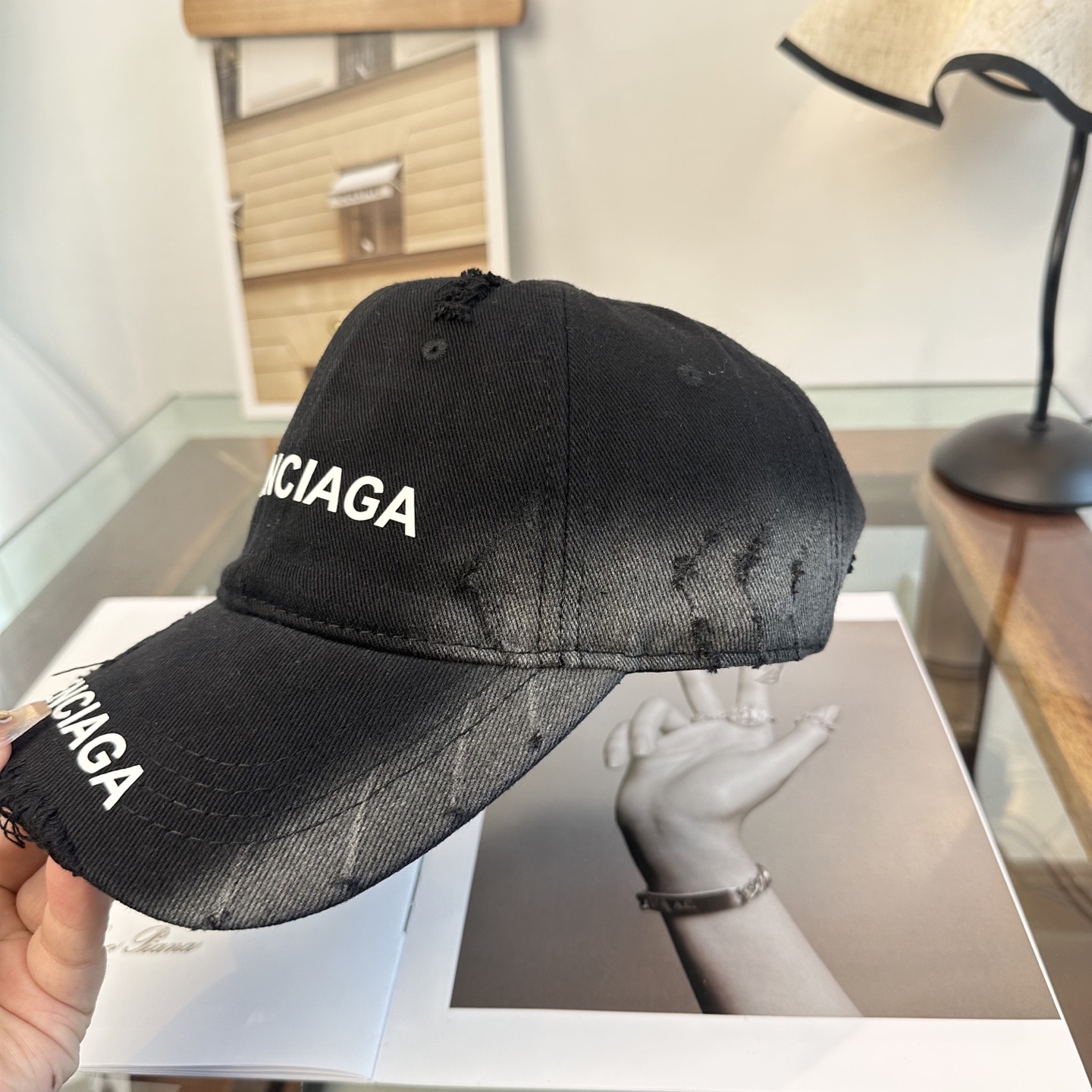 新品Balenciaga 巴黎世家字母新款棒球帽现货秒发🧢简约时尚超级无敌好看的帽子！情侣款！