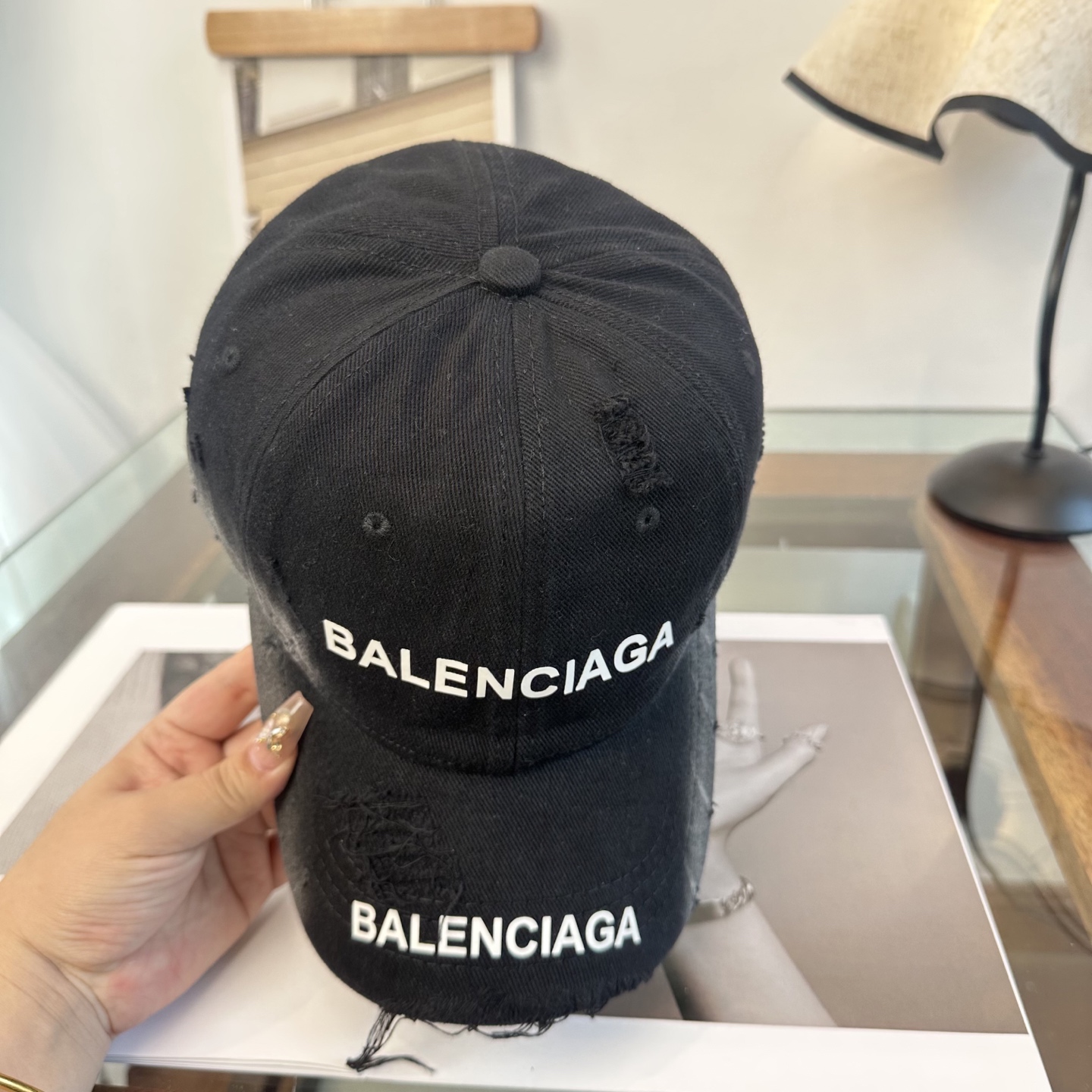 新品Balenciaga 巴黎世家字母新款棒球帽现货秒发🧢简约时尚超级无敌好看的帽子！情侣款！