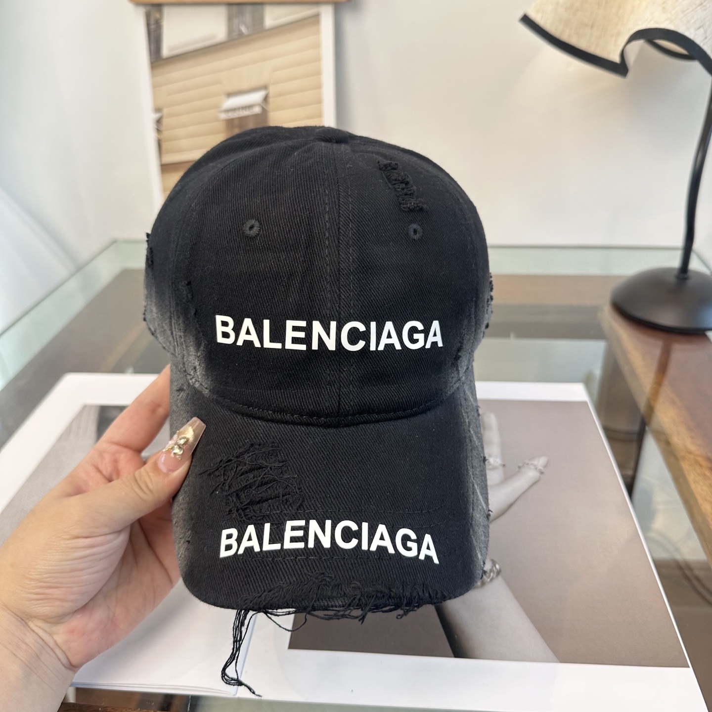 新品Balenciaga 巴黎世家字母新款棒球帽现货秒发🧢简约时尚超级无敌好看的帽子！情侣款！