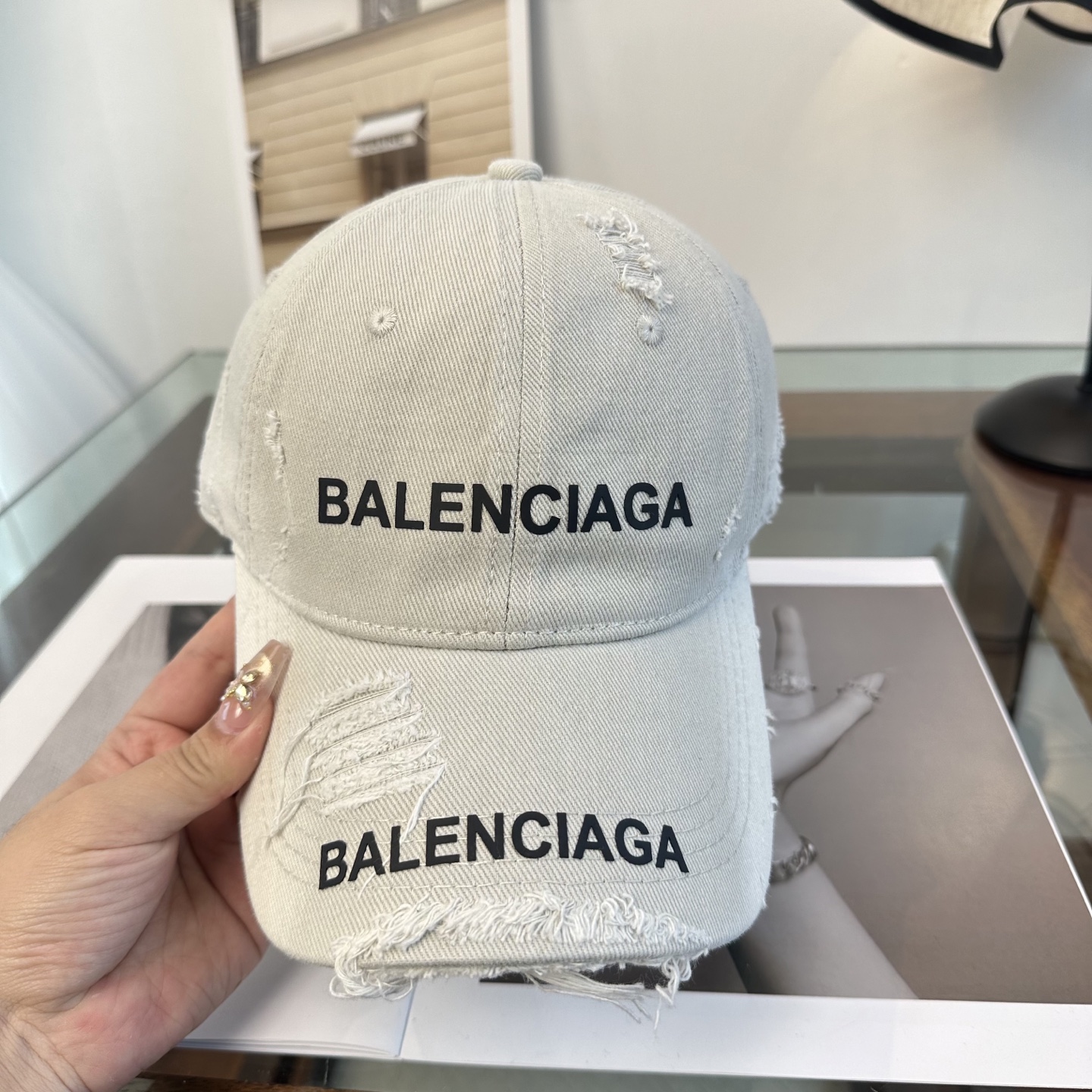 新品Balenciaga 巴黎世家字母新款棒球帽现货秒发🧢简约时尚超级无敌好看的帽子！情侣款！