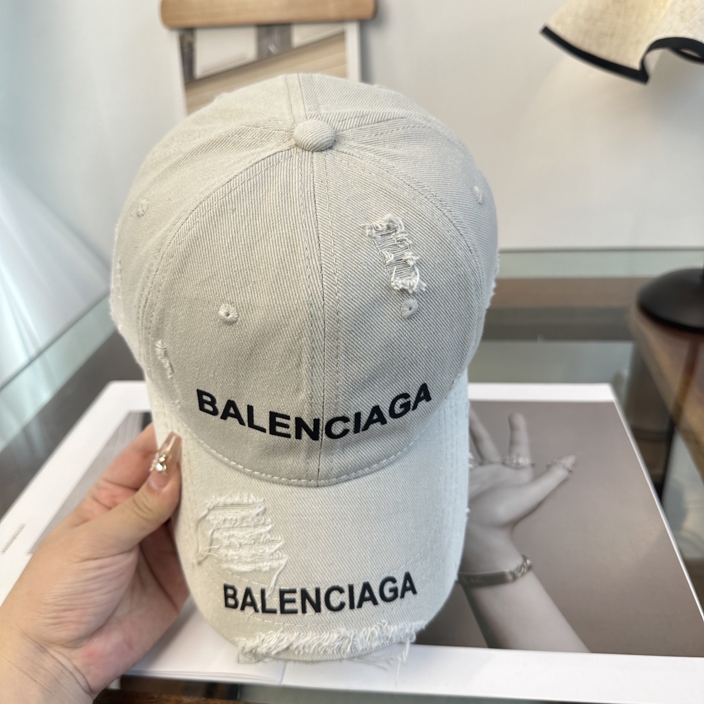 新品Balenciaga 巴黎世家字母新款棒球帽现货秒发🧢简约时尚超级无敌好看的帽子！情侣款！