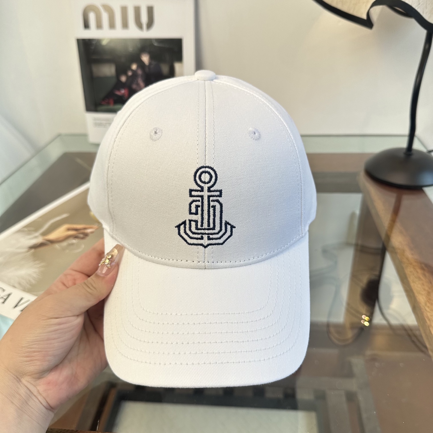 爆款CELINE（赛琳）简约明星同款最新棒球帽，时尚潮流，高端做工！每一个帽子都是用心之作！非一般的品质