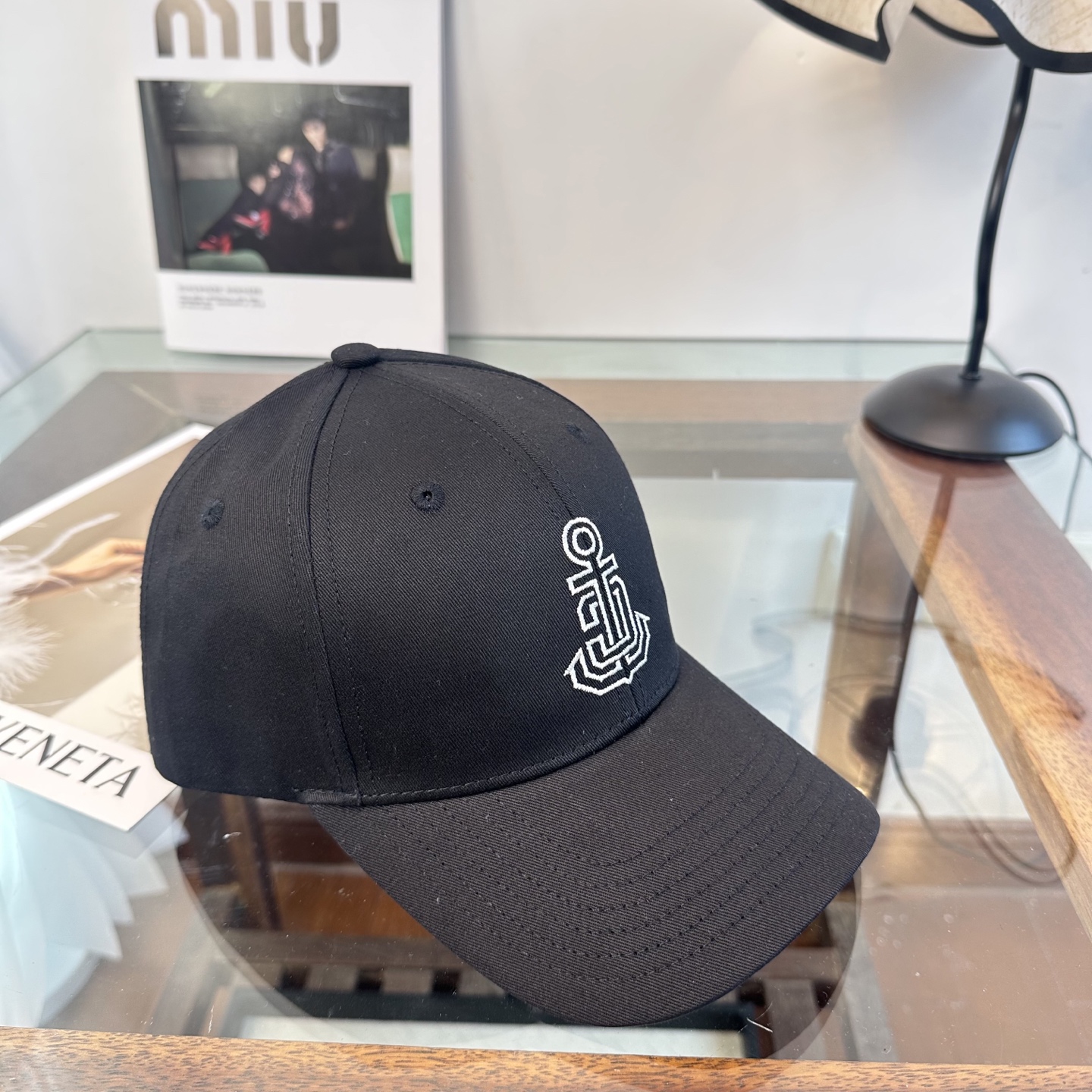 爆款CELINE（赛琳）简约明星同款最新棒球帽，时尚潮流，高端做工！每一个帽子都是用心之作！非一般的品质