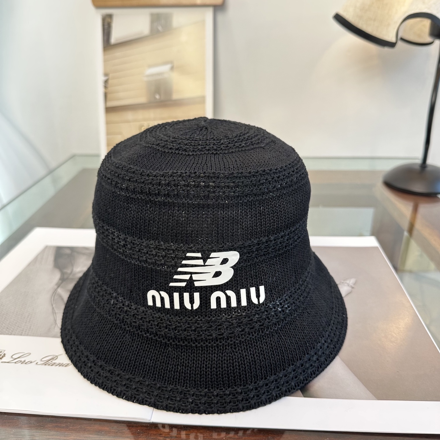 缪缪miumiu渔夫帽 让兼顾时尚和遮阳的简约桶帽出游拍照📷拗造型必备敲显脸小